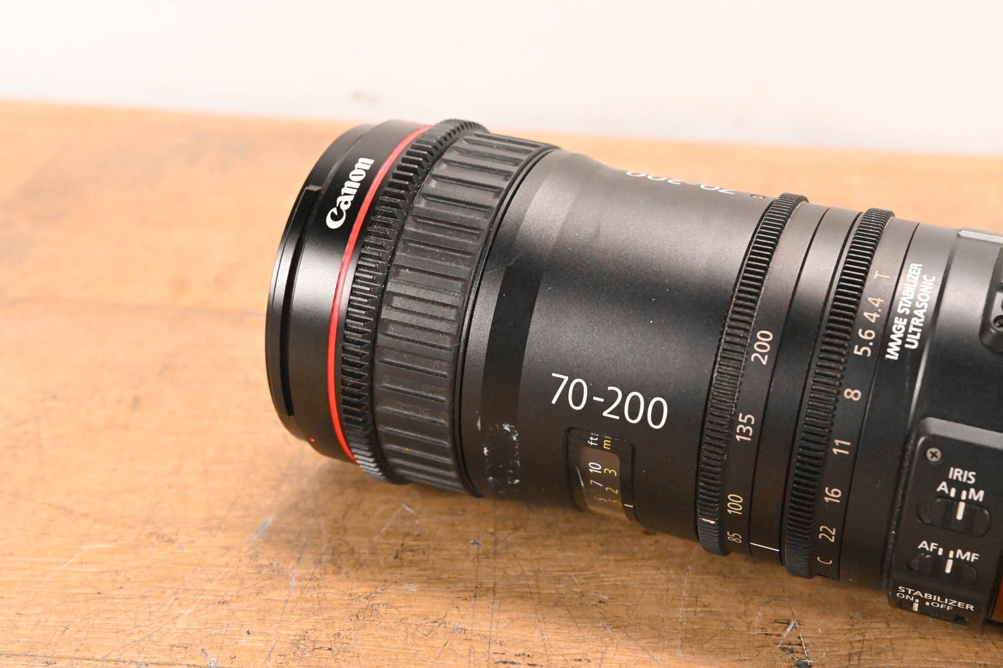 Canon CN-E 70-200mm T4.4 Compact-Servo Cine Zoom Lens (EF Mount)