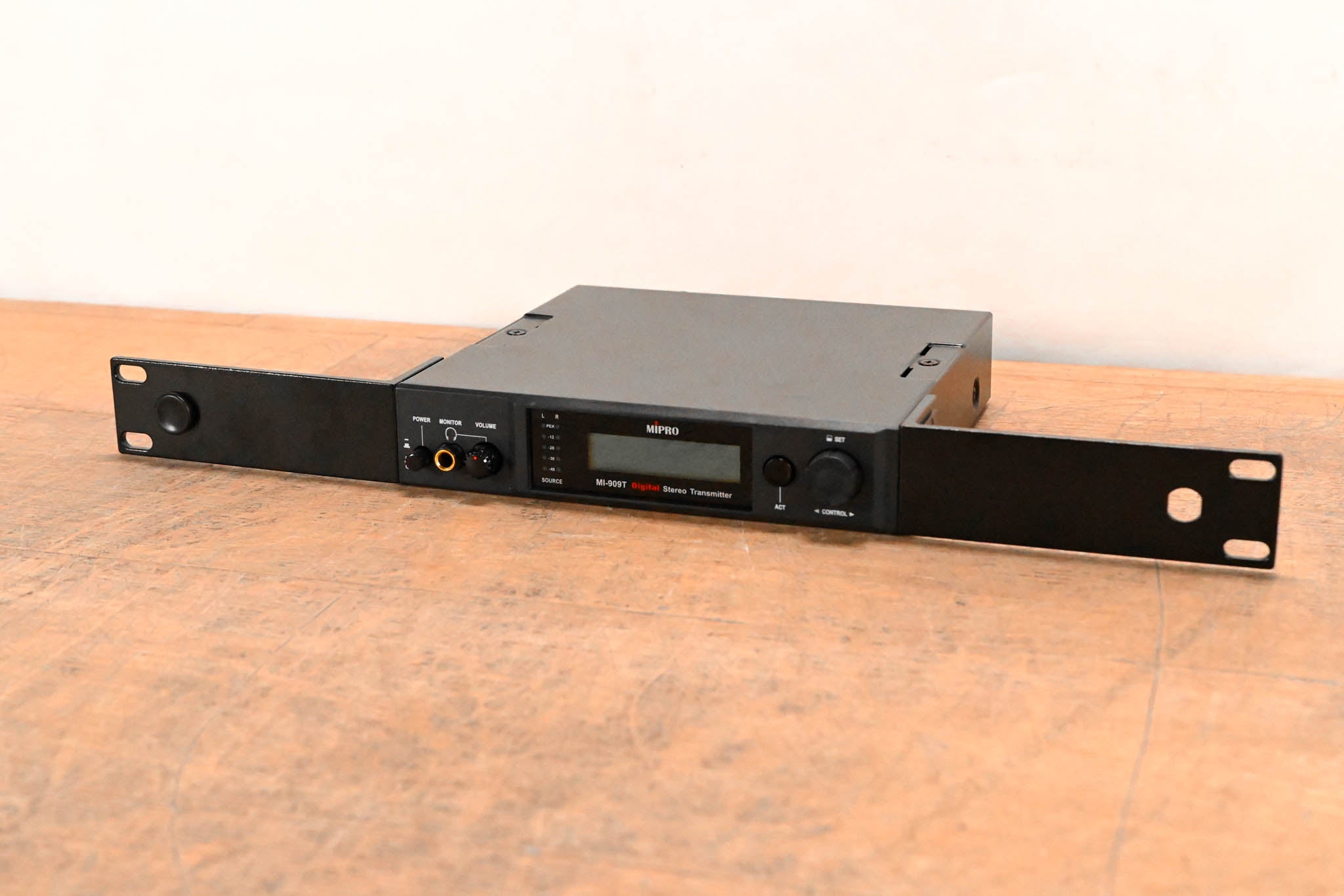 Mipro MI-909T UHF Digital Stereo Transmitter - 5E Band (NO POWER SUPPLY)