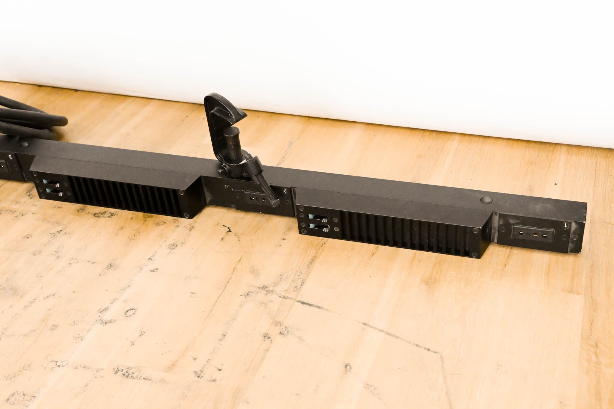 ETC SB6-10M 6 x 10A (1200W) SmartBar with Stage Pin Connectors