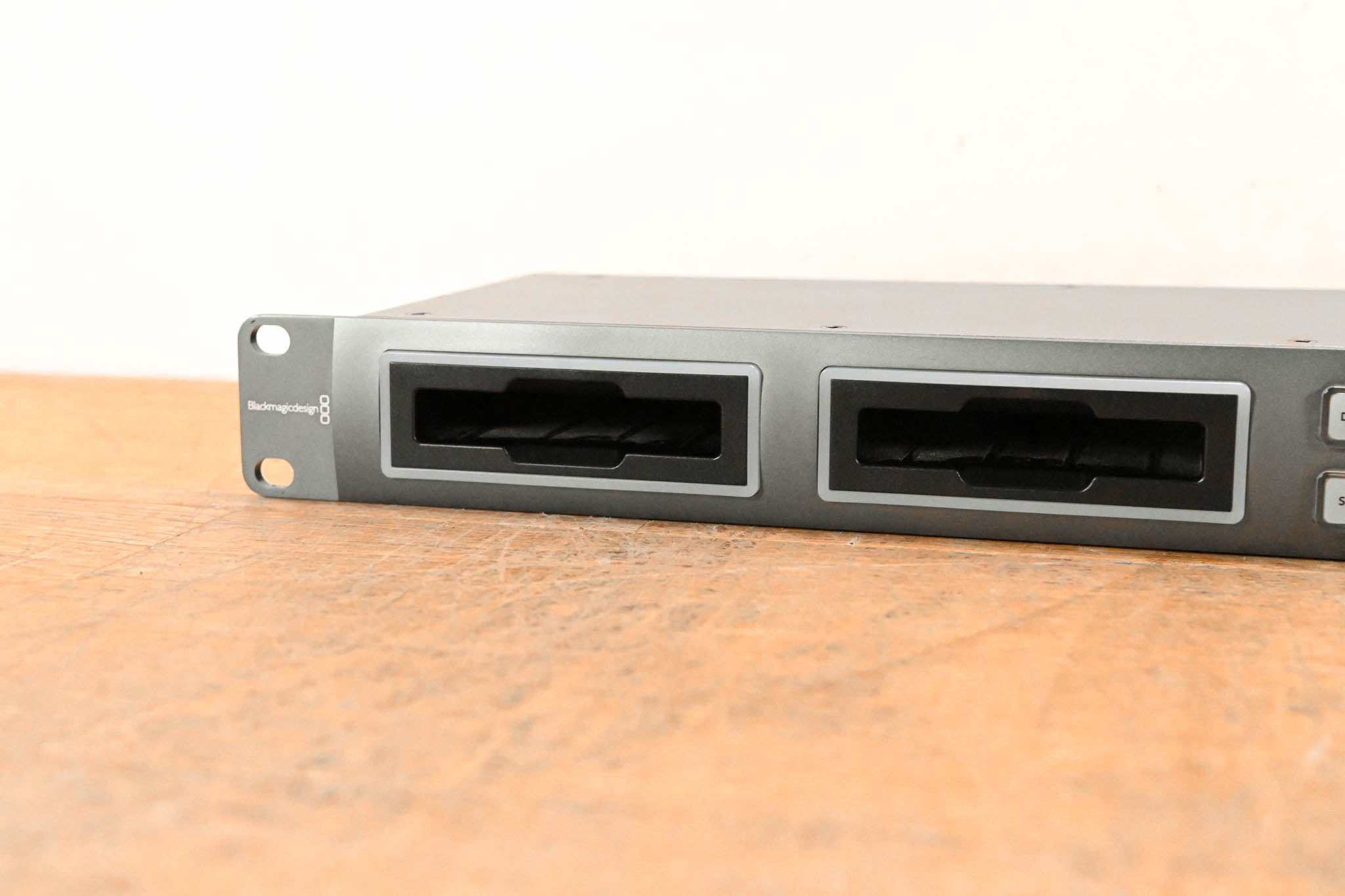 Blackmagic Design HyperDeck Studio 2