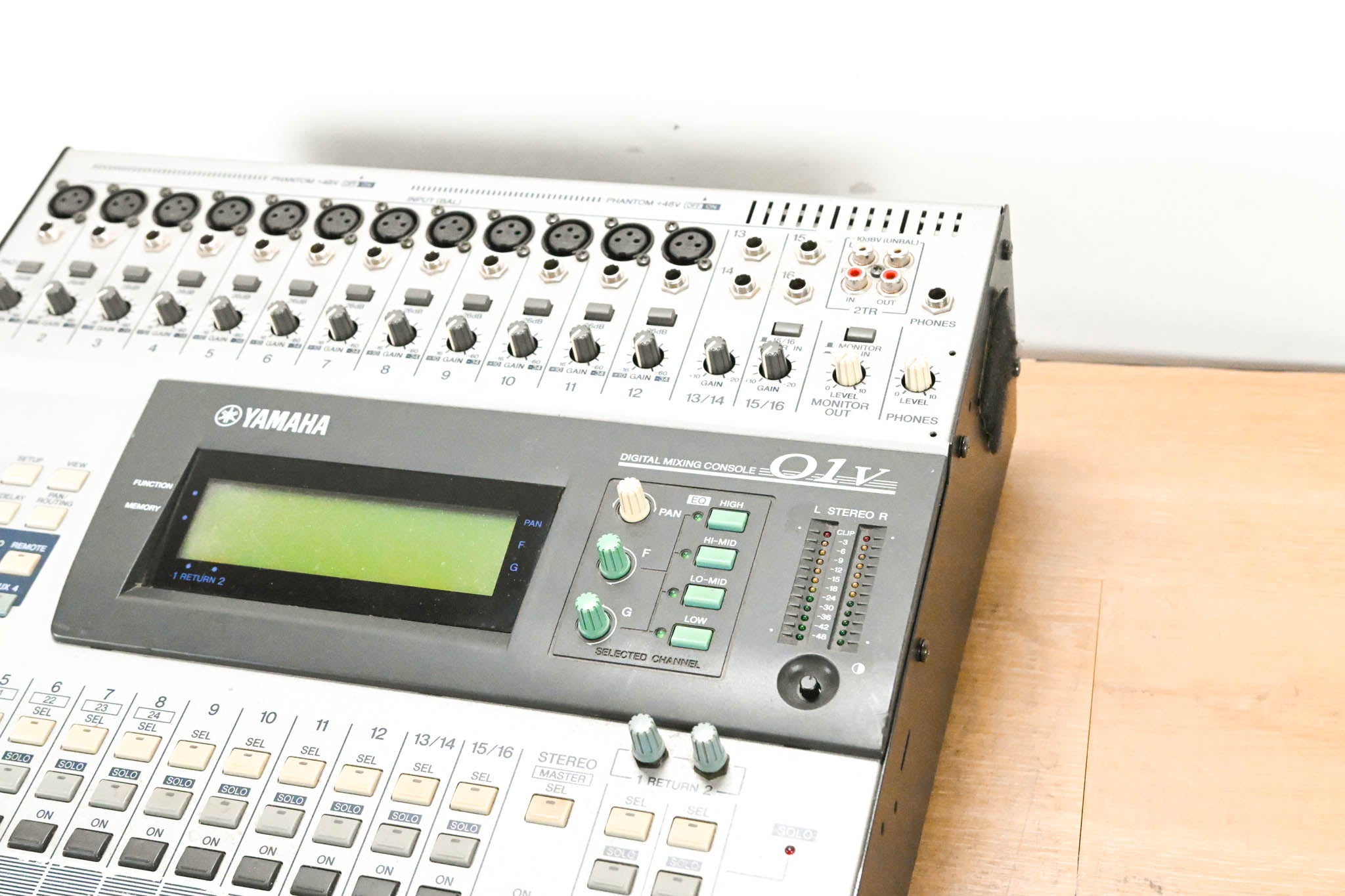 Yamaha 01V 16-Channel Digital Audio Console