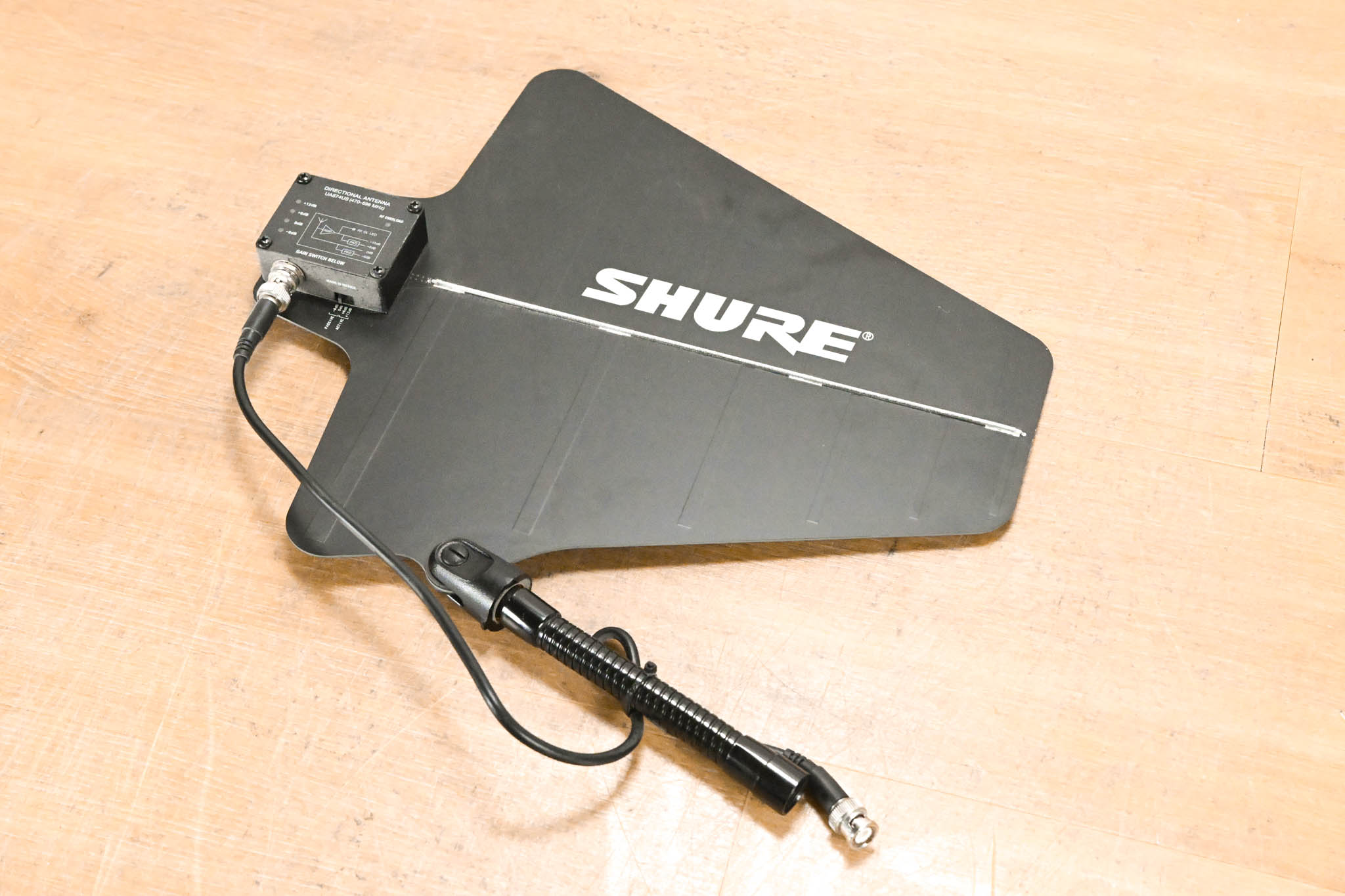 Shure UA874US Active Directional Antenna - 470-698 MHz