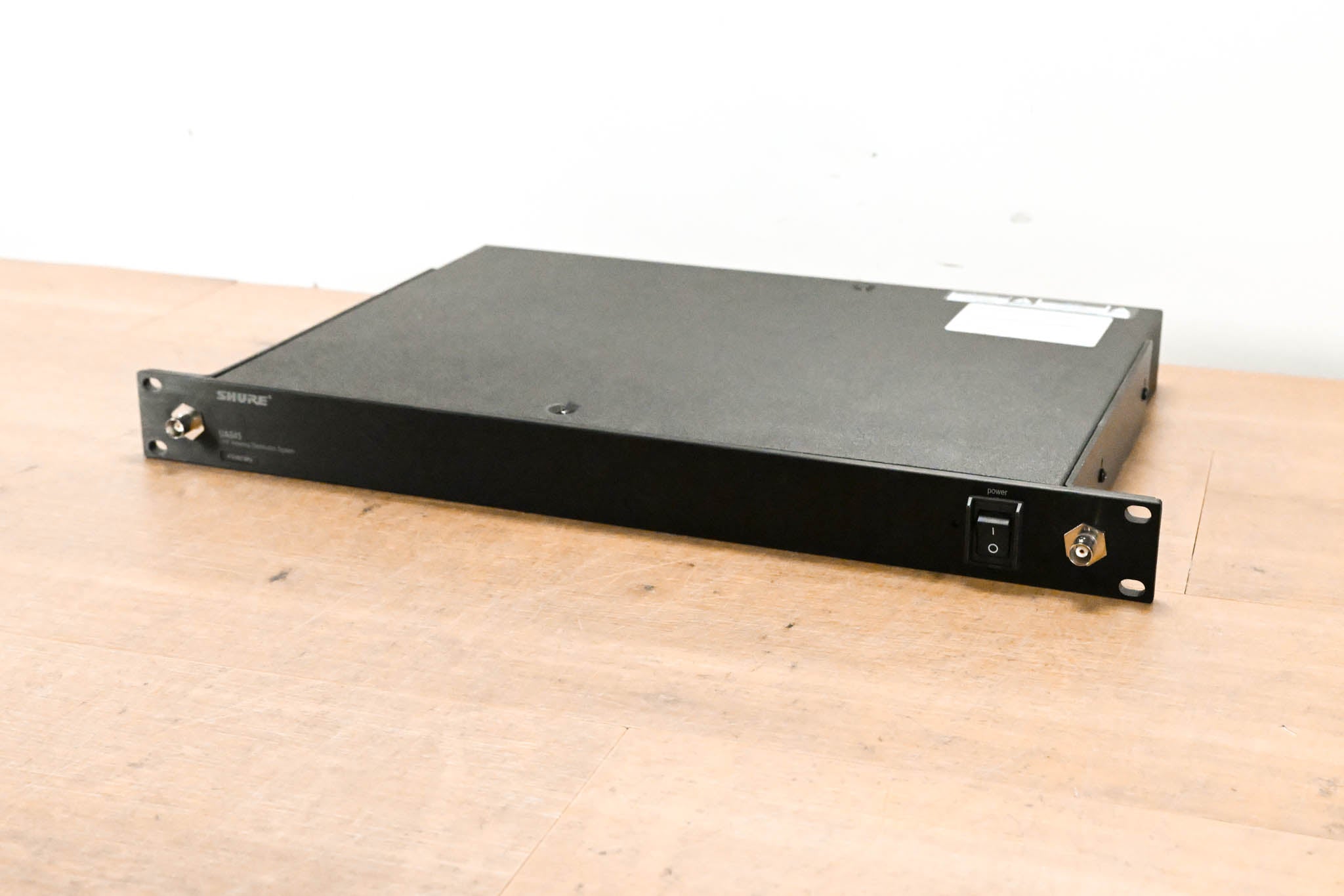 Shure UA845-SWB Antenna Distribution System - 470-952 MHz