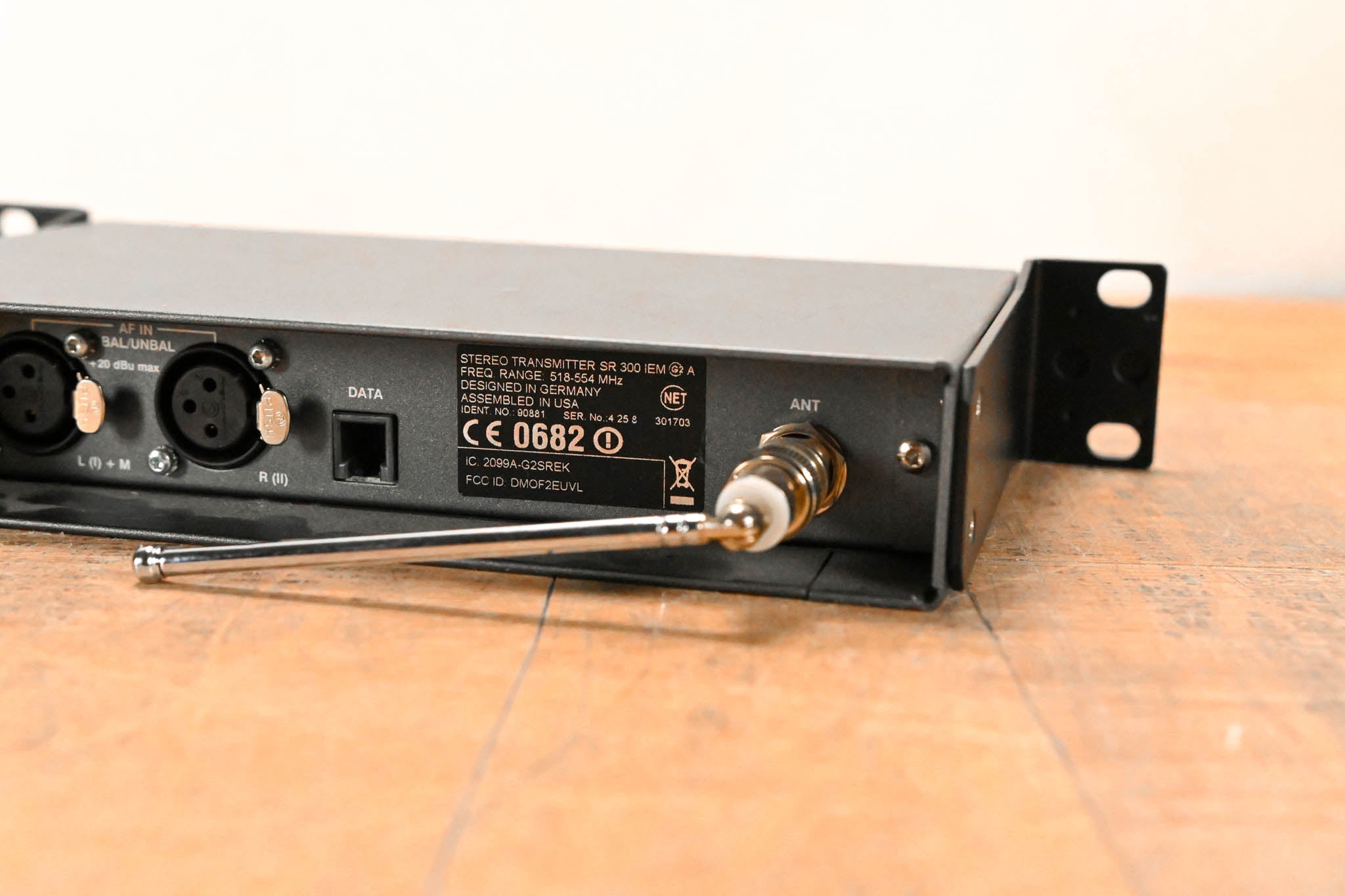 Sennheiser SR 300 IEM G2 Wireless In-Ear Monitor Transmitter 518-554 MHz