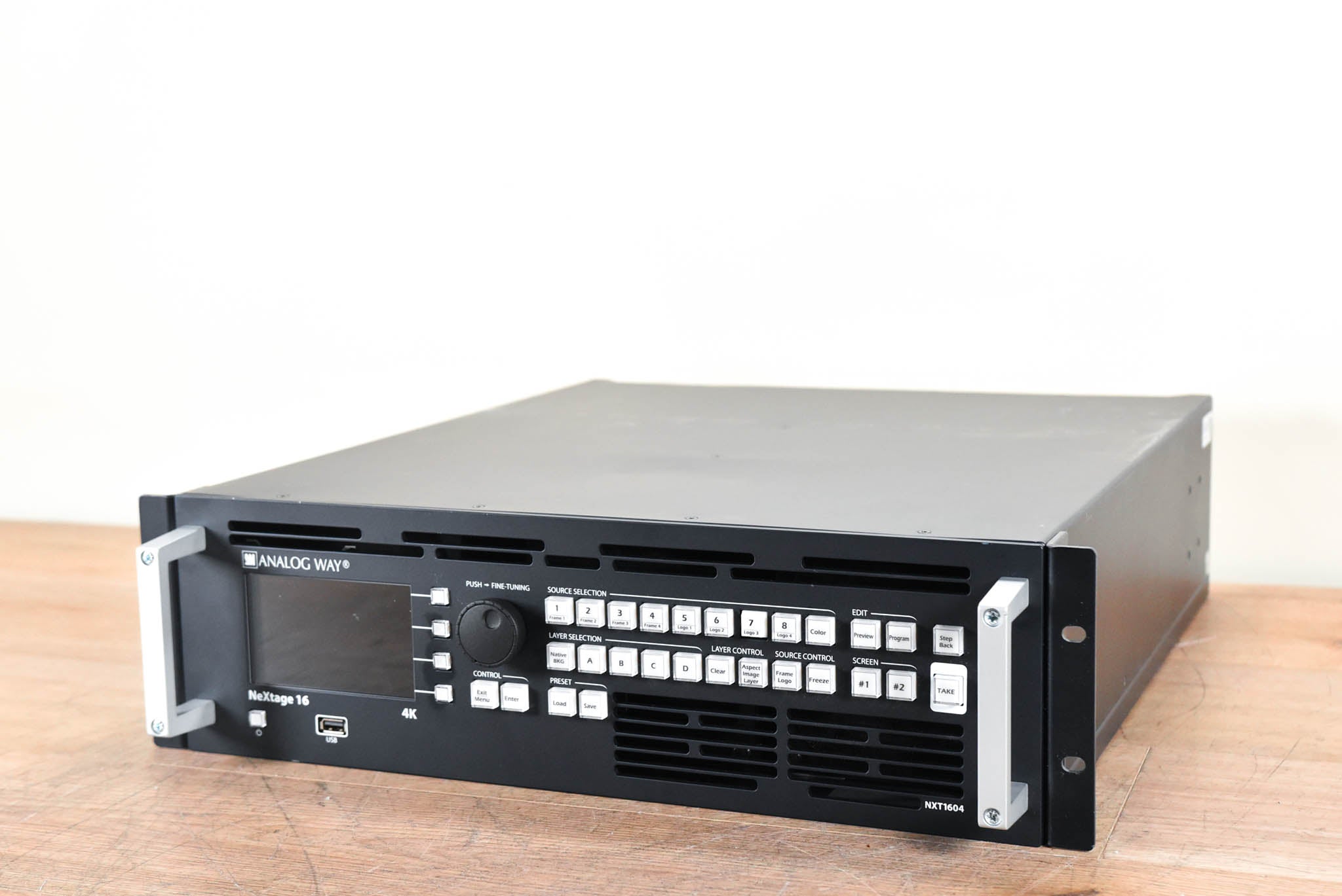 Analog Way NXT1604-4K NeXtage 16 4K Seamless Switcher