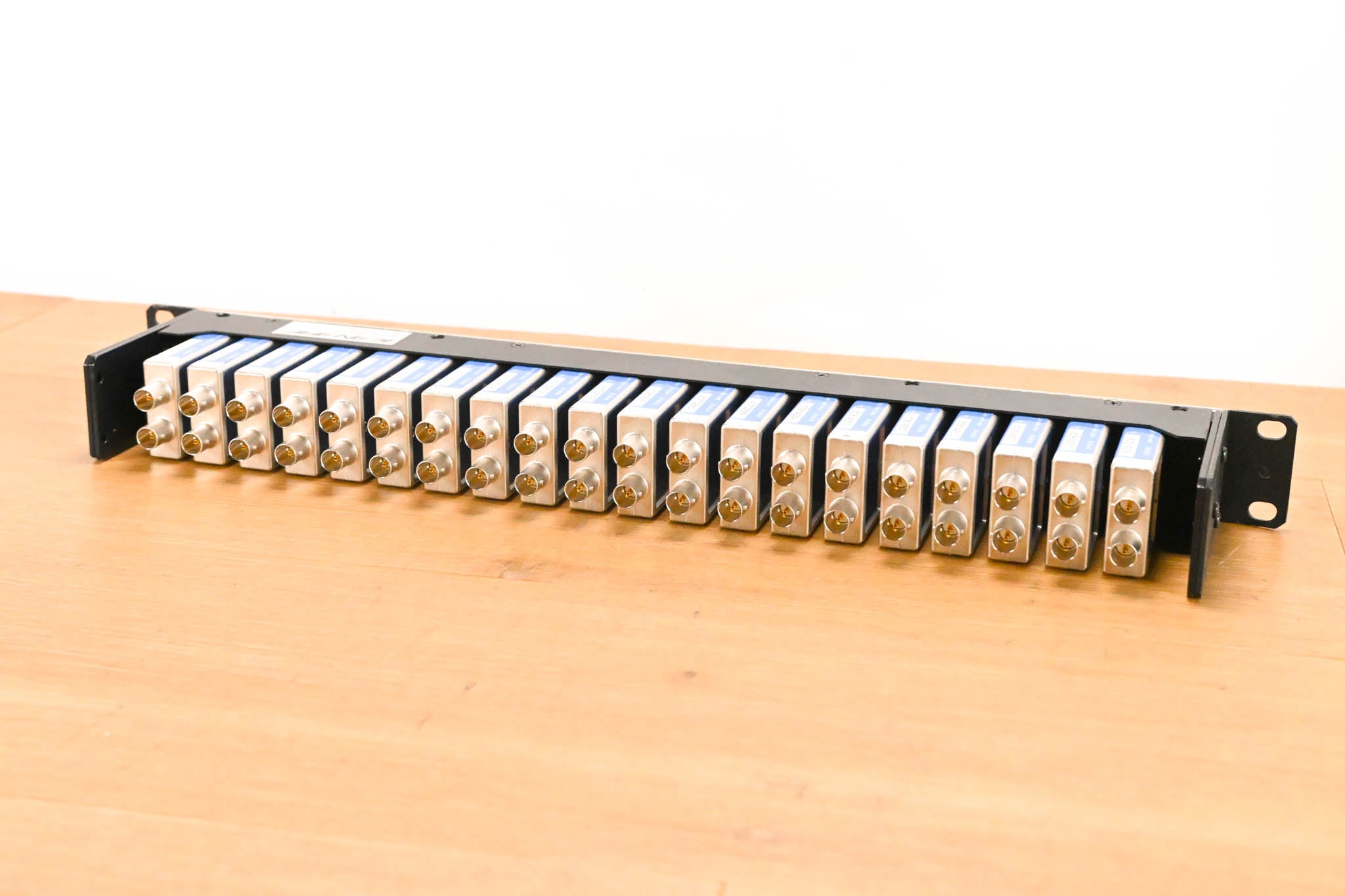 Canare 20DV 1U Normaled Video Patch Bay w/ DVJB-W 3G/HD-SDI Modules