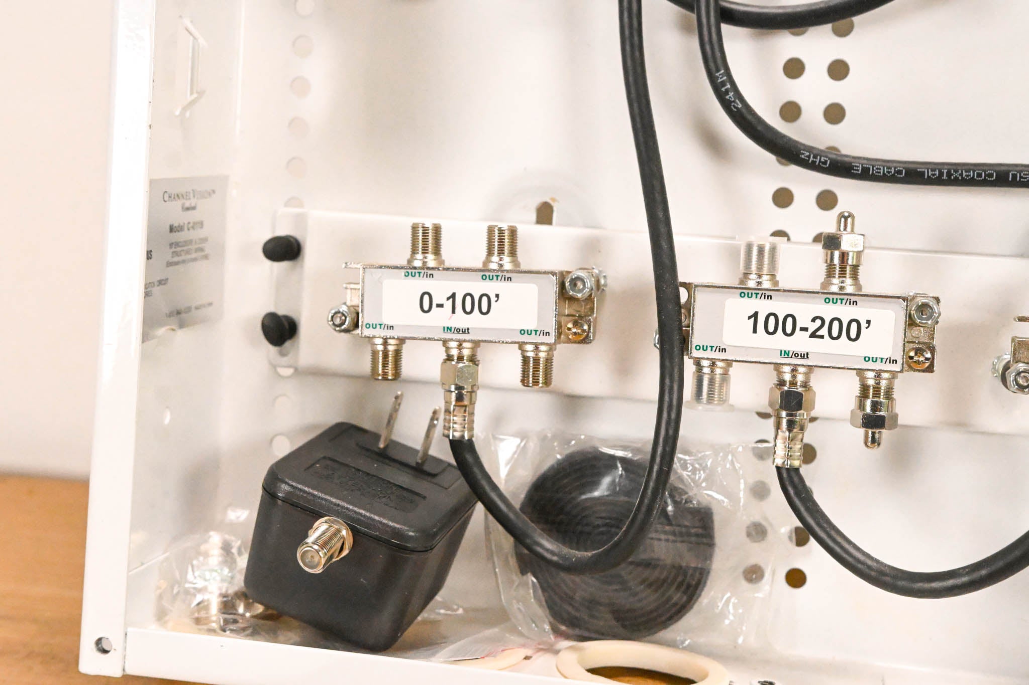 Channel Vision DP-3/12-II Amplified RF Coax Distribution Panel
