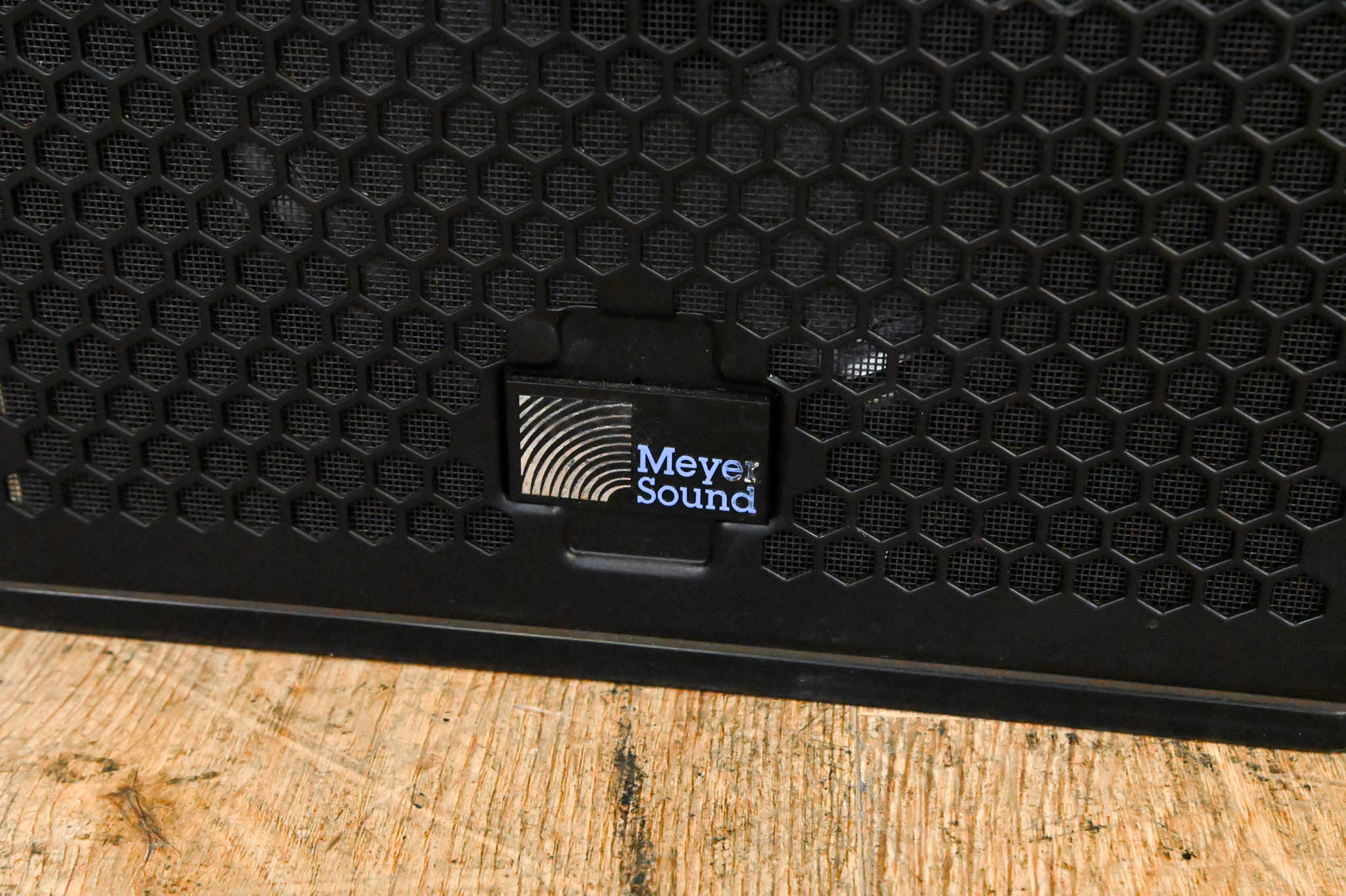 Meyer Sound UPJ-1P Compact VariO Loudspeaker (PAIR)