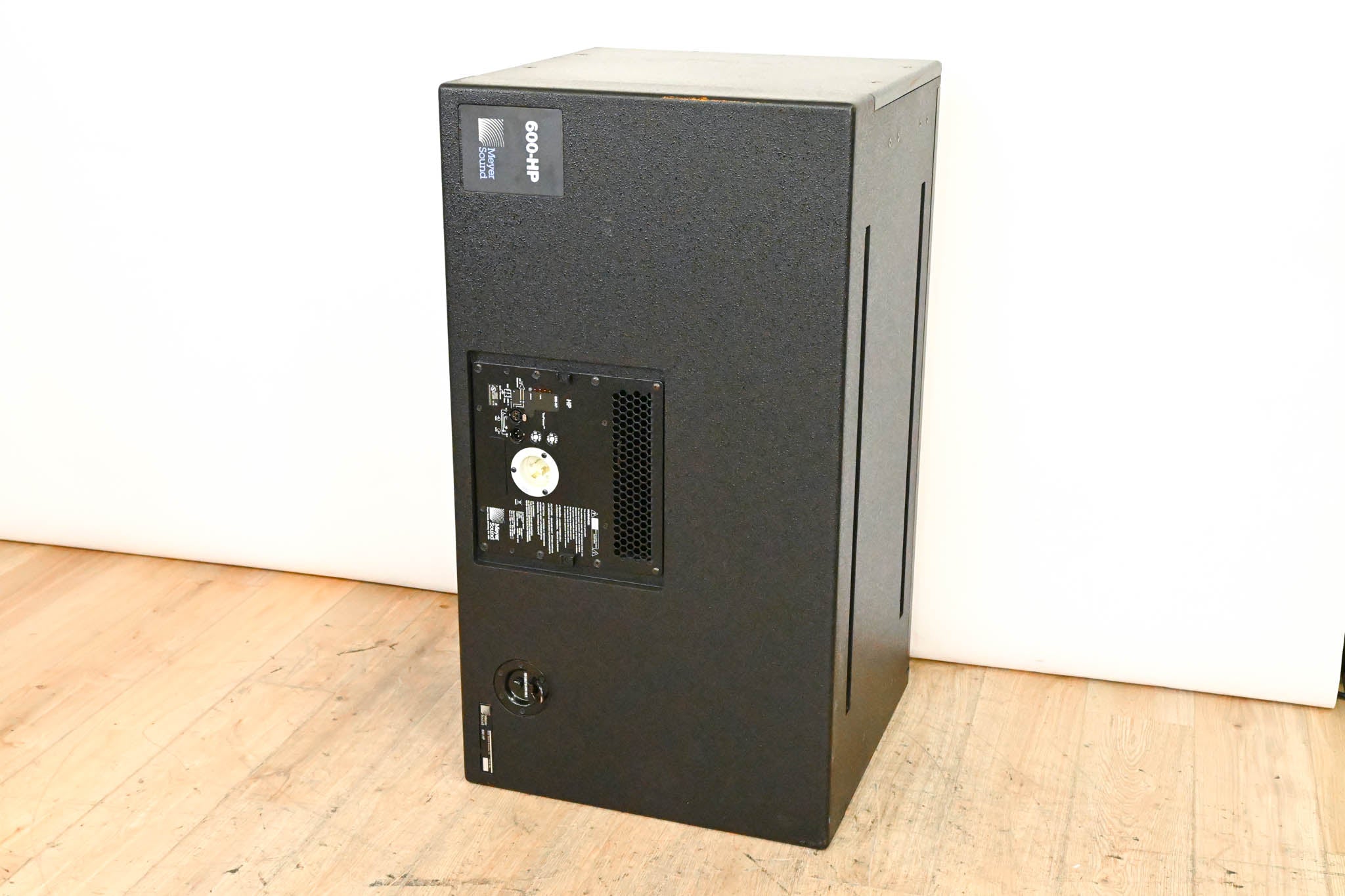 Meyer Sound 600-HP Compact High-Power Subwoofer