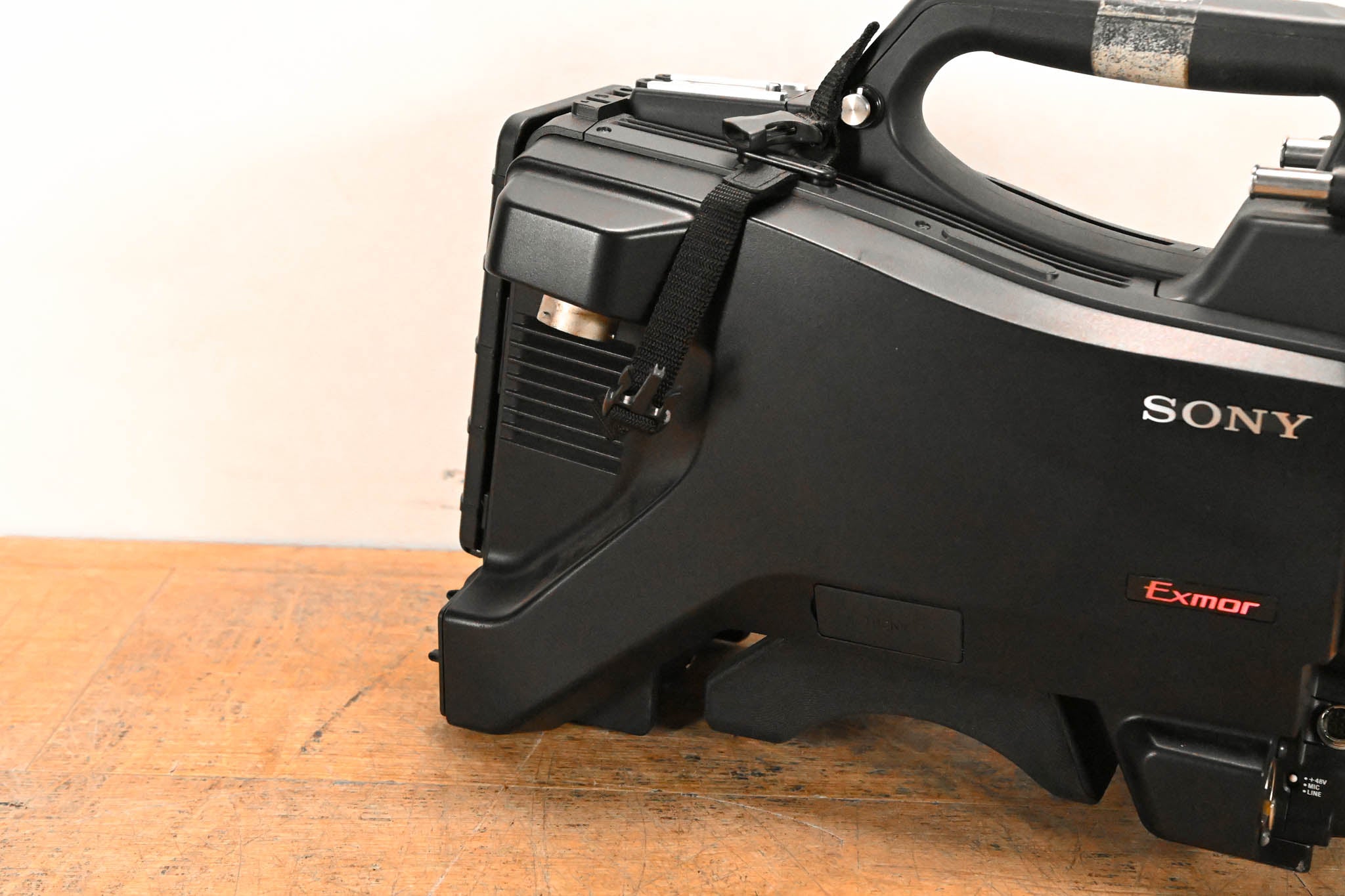 Sony HXC-D70 HD/SD Studio Camera