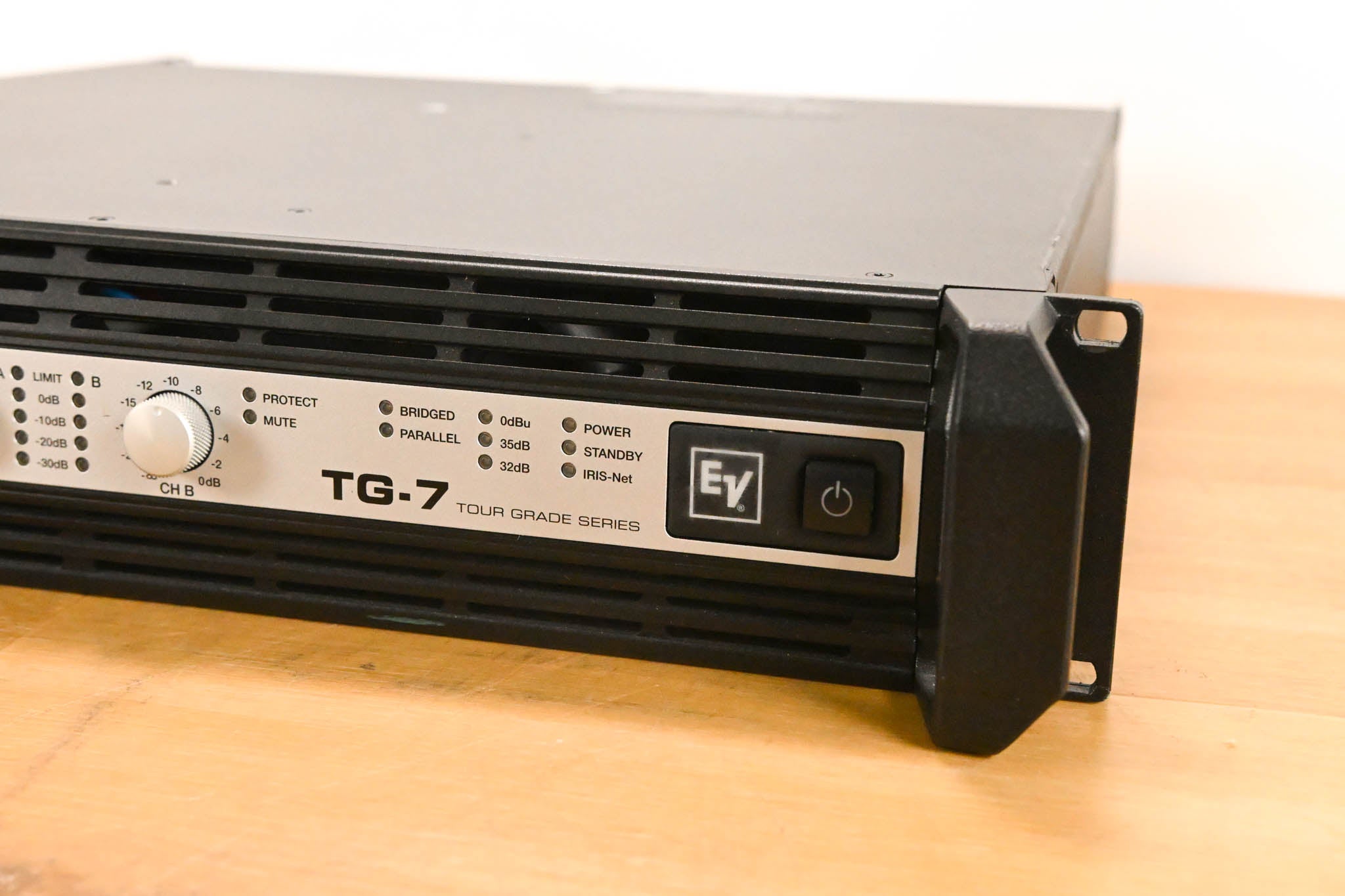 Electro-Voice (EV) TG-7 Tour-Grade Stereo Power Amplifier