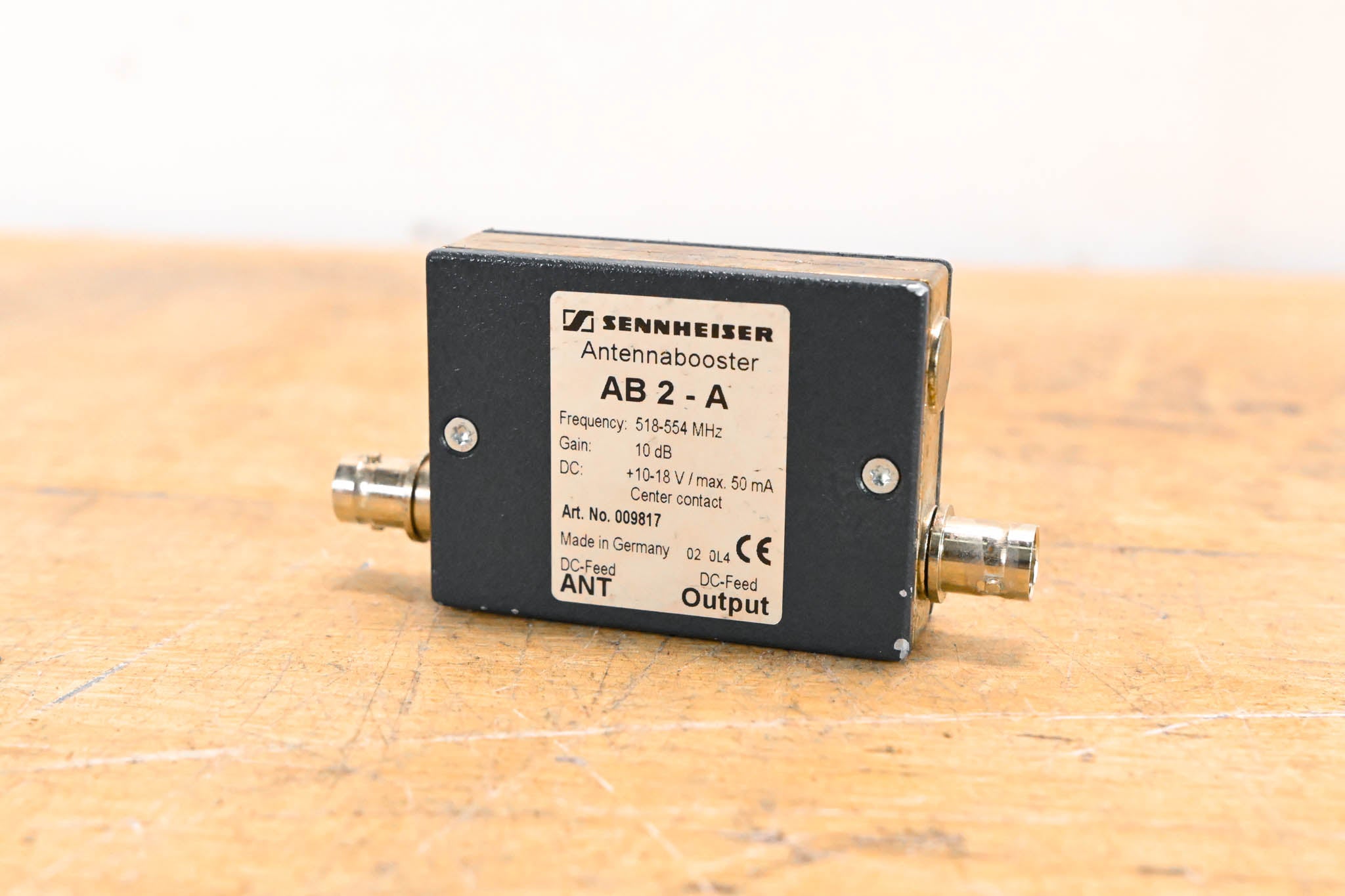 Sennheiser AB2-A Antenna Booster - A Range: 518-554 MHz