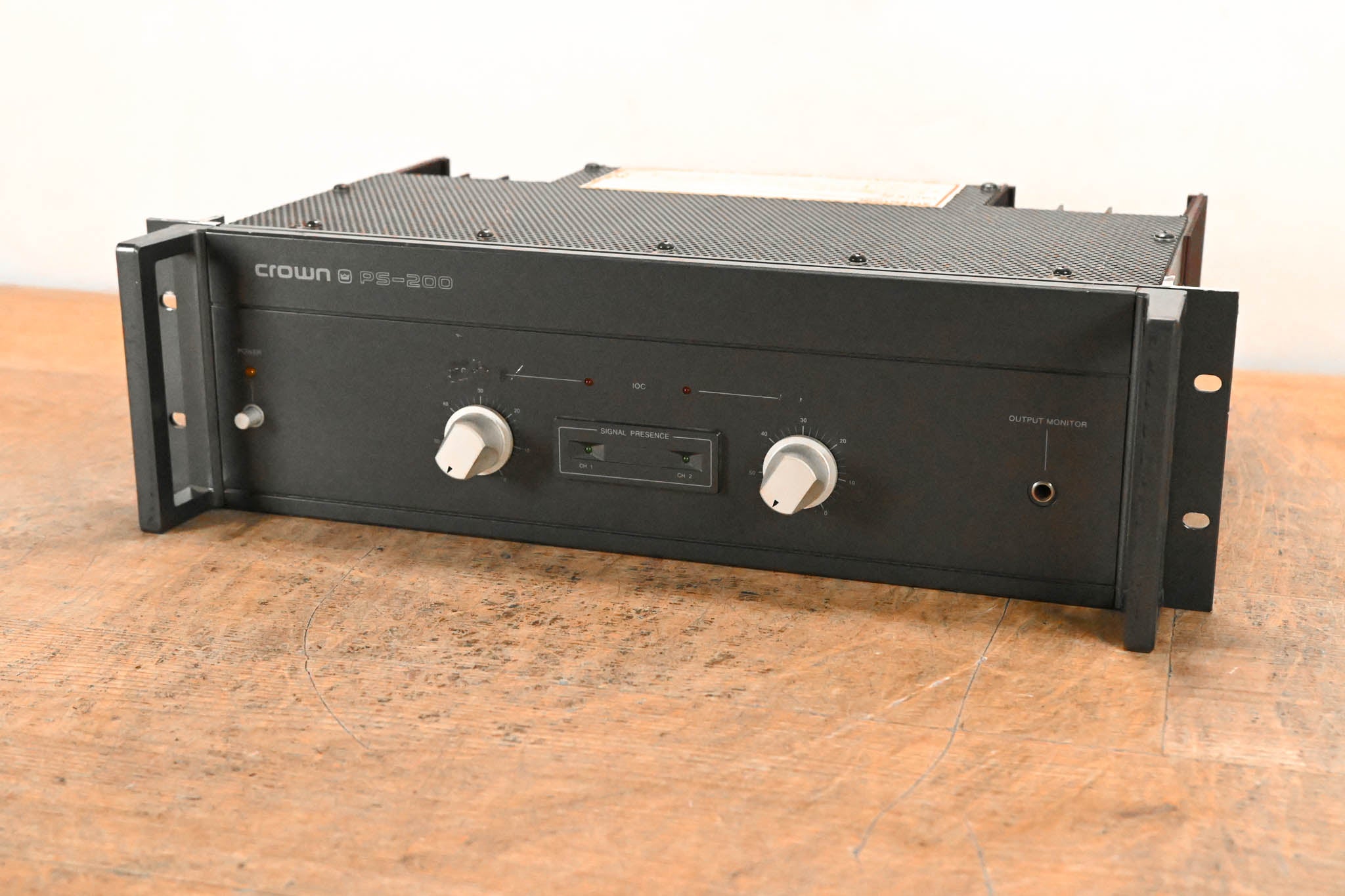 Crown PS-200 2-Channel Power Amplifier