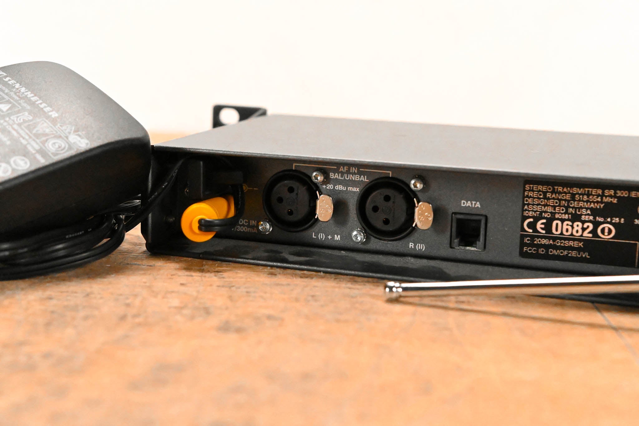 Sennheiser SR 300 IEM G2 Wireless In-Ear Monitor Transmitter 518-554 MHz