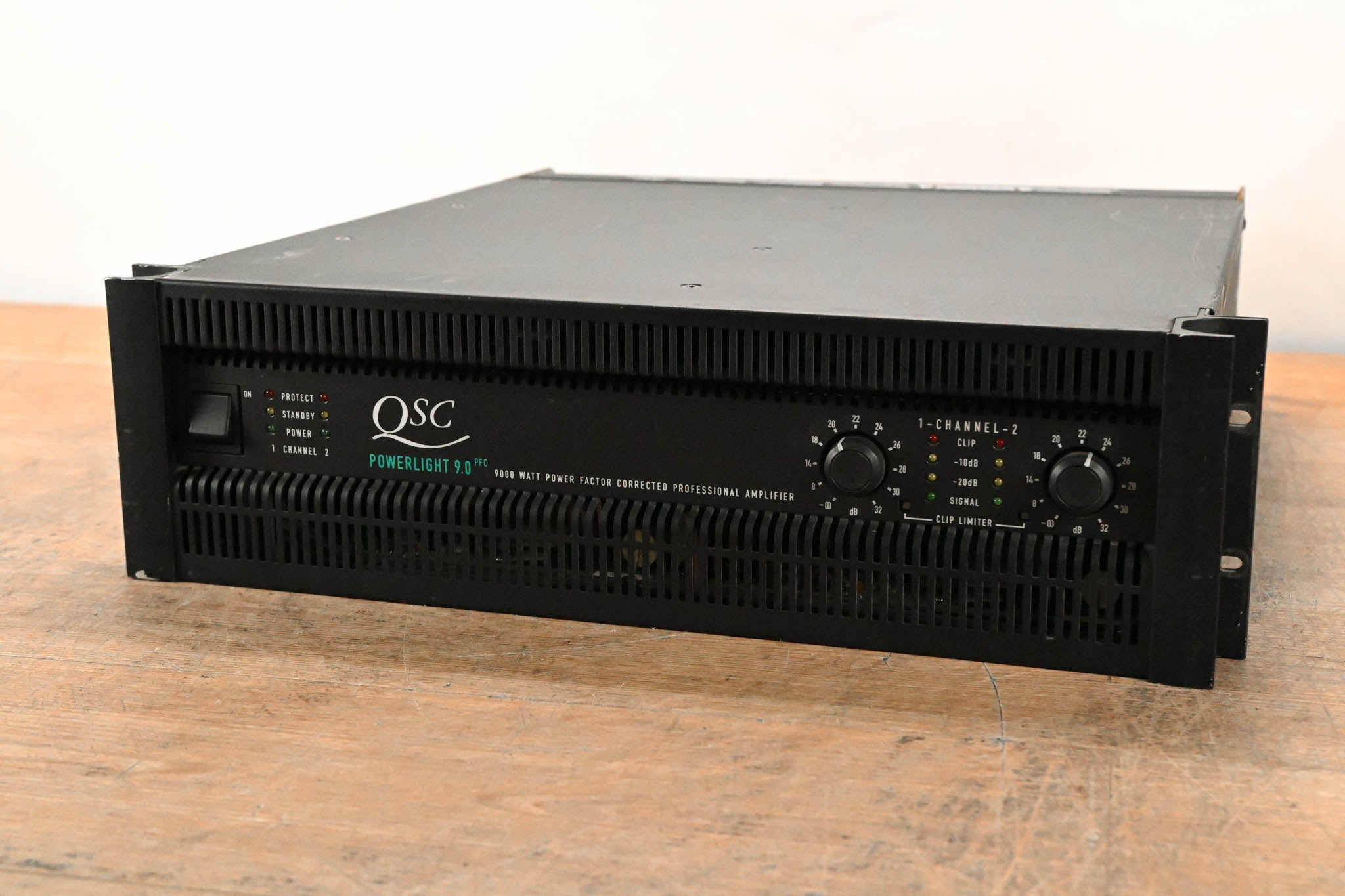QSC PowerLight 9.0 PFC Power Factor Corrected 2-Channel Power Amplifier