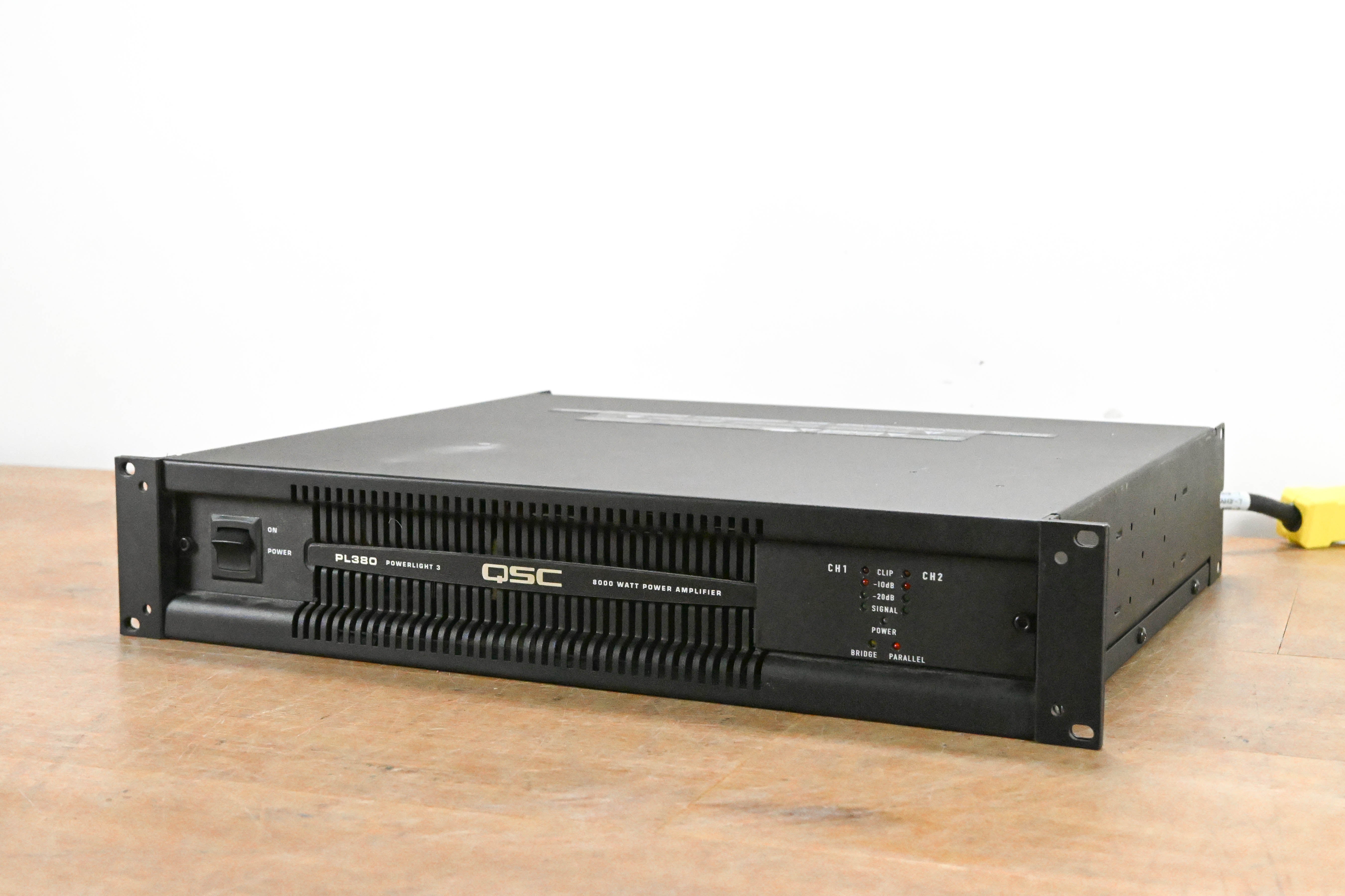 QSC PL380 Powerlight 3 Series 2-Channel Power Amplifier