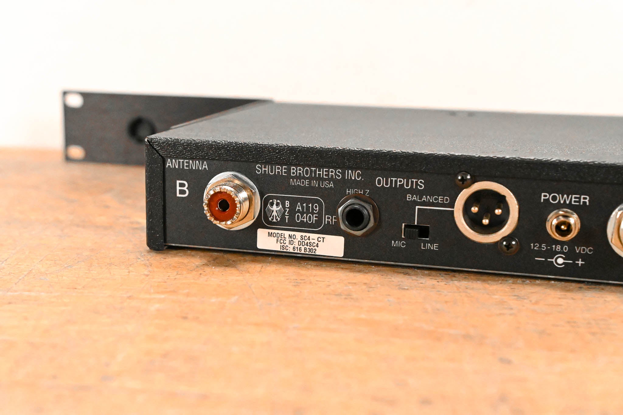 Shure SC4-CT Wireless Receiver - 206.000 MHz (NO POWER SUPPLY)