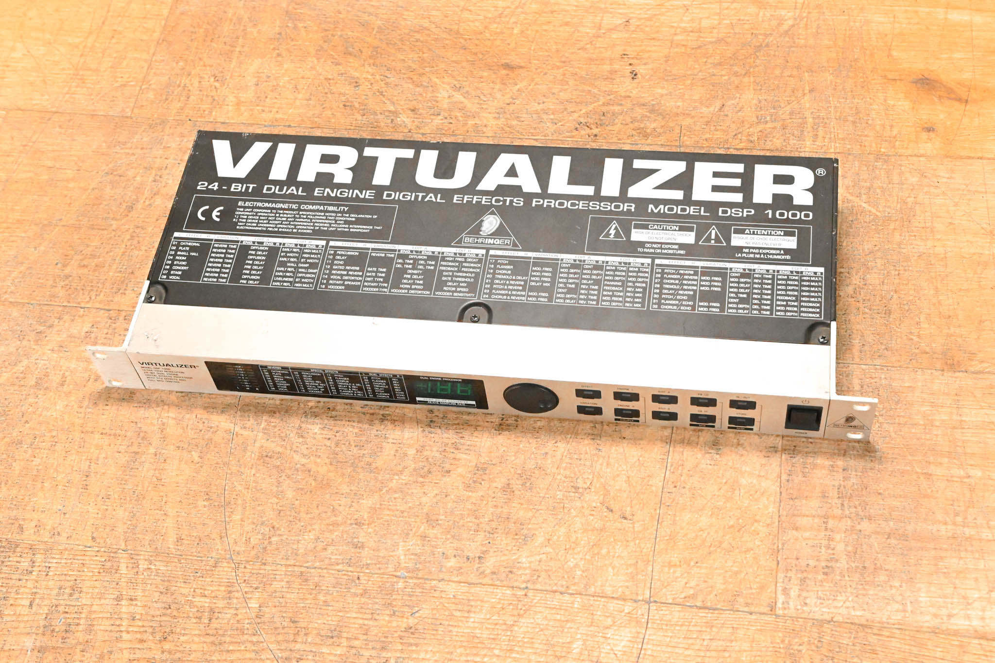 Behringer DSP 1000 Virtualizer 24-Bit Digital Effects Processor