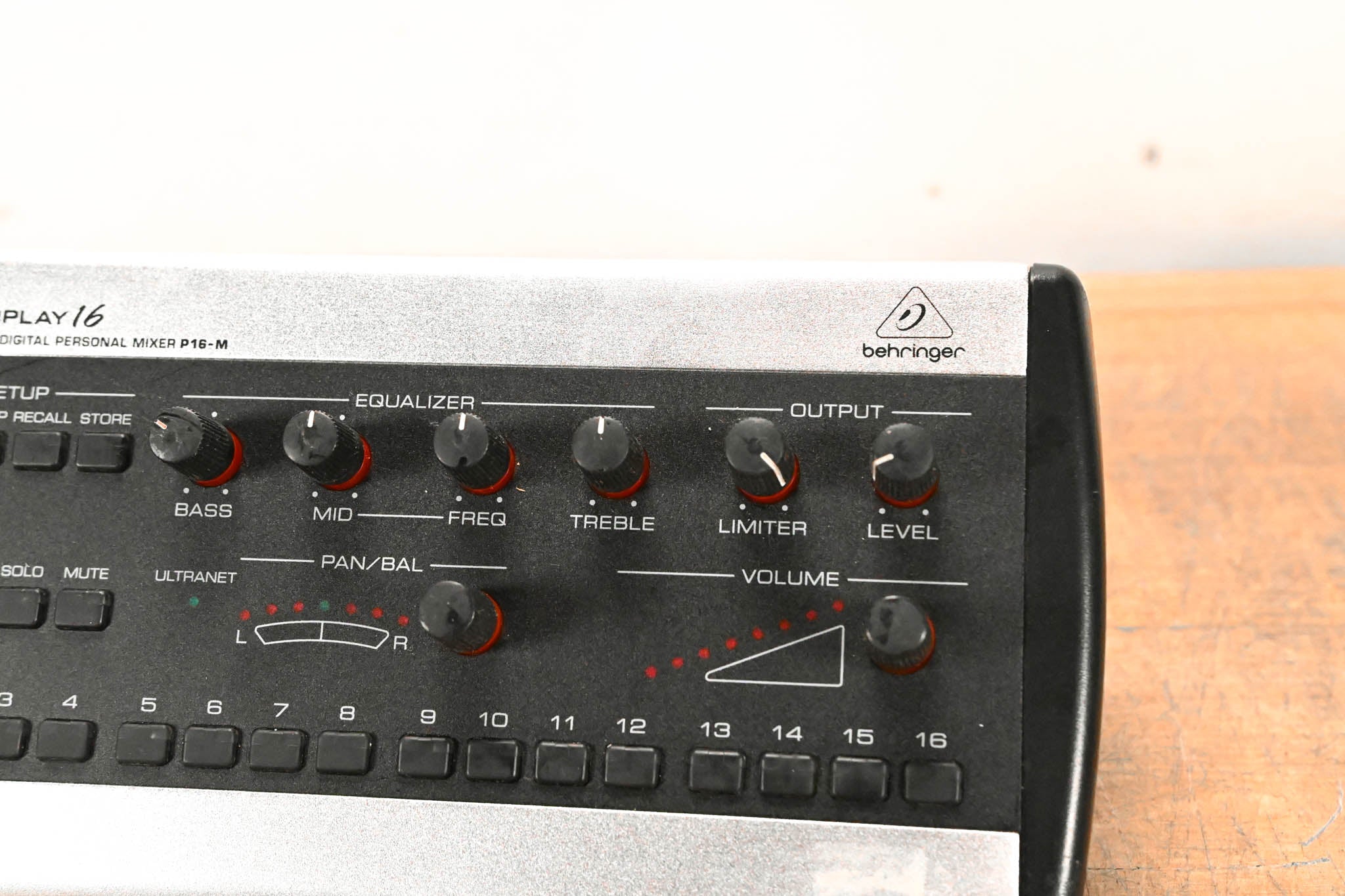 Behringer Powerplay P16-M 16-Channel Digital Personal Mixer