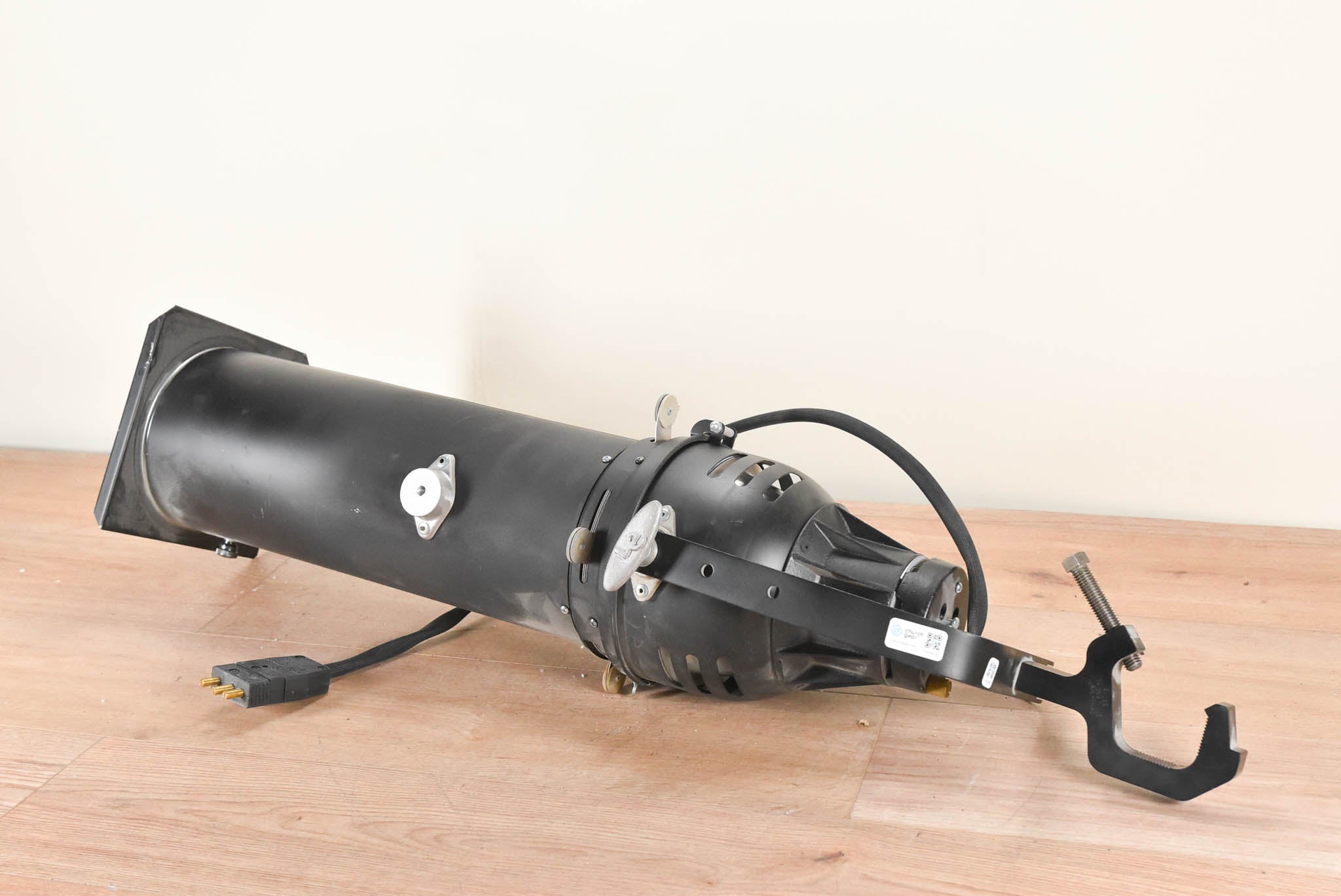 L&E AQ61 Ellipsoidal Light (Unknown Lens Degree)