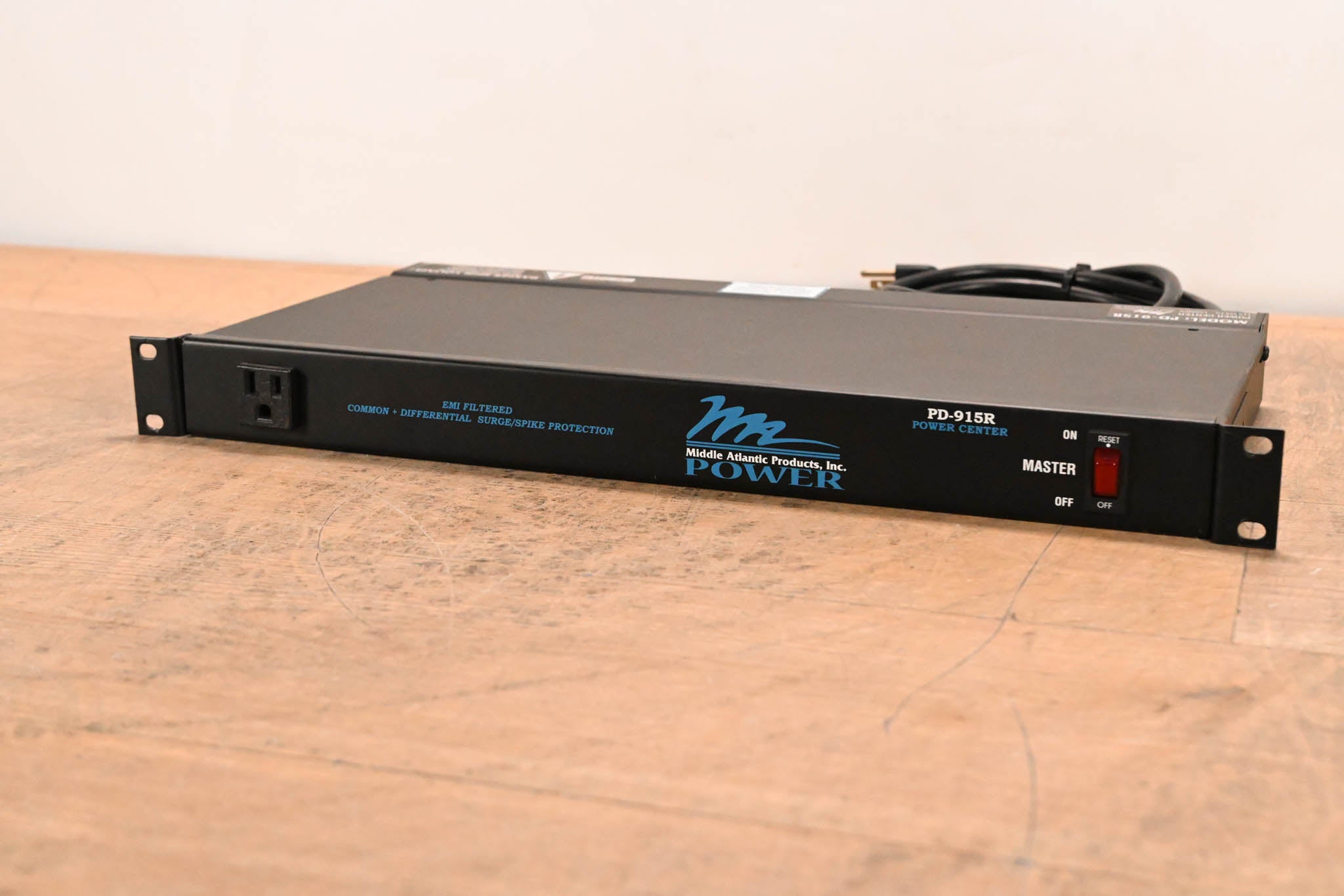 Middle Atlantic PD-915R 9-Outlet Rackmount Power Distribution Unit