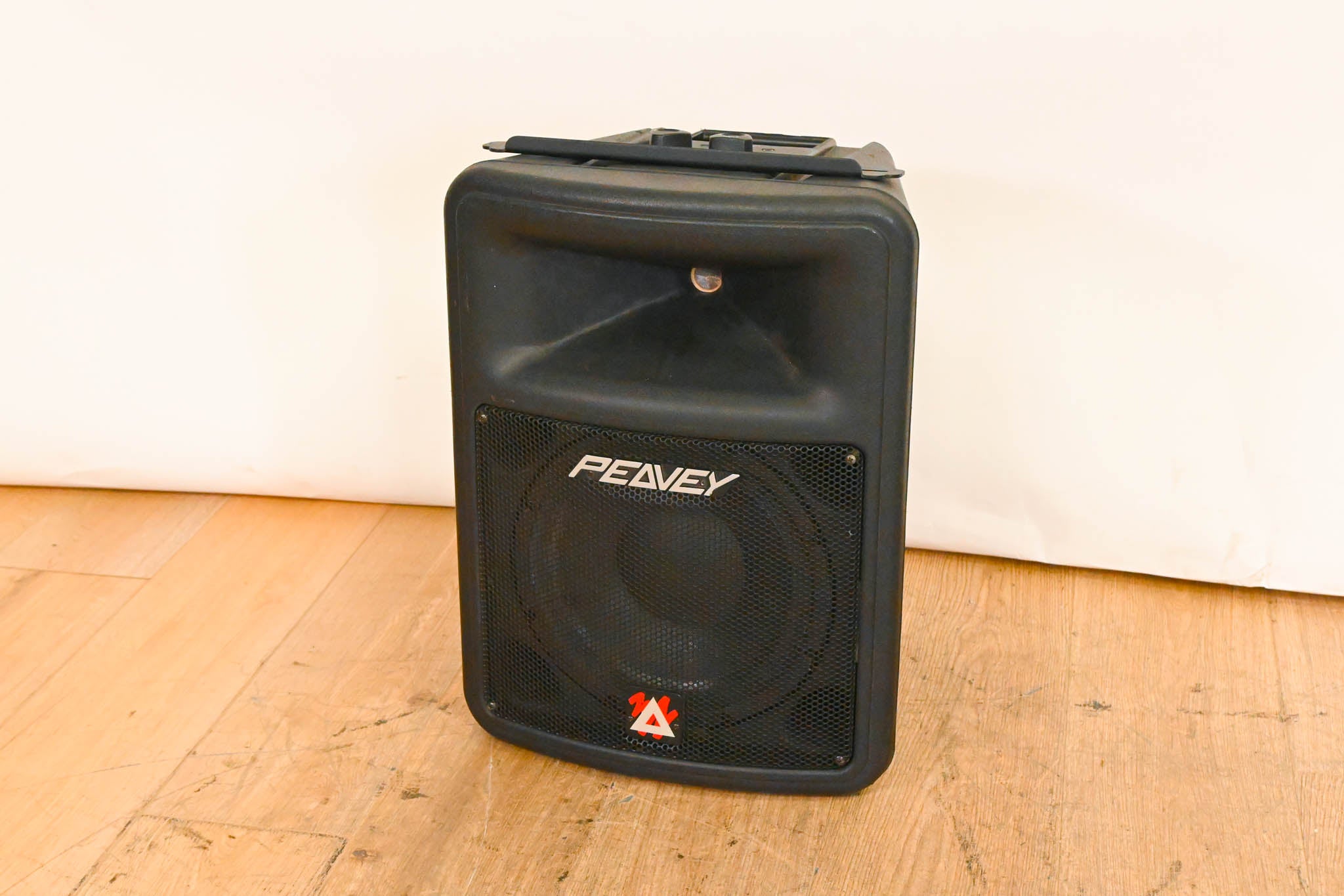 Peavey Impulse 100p 10" Bi-Amplified PA Speaker