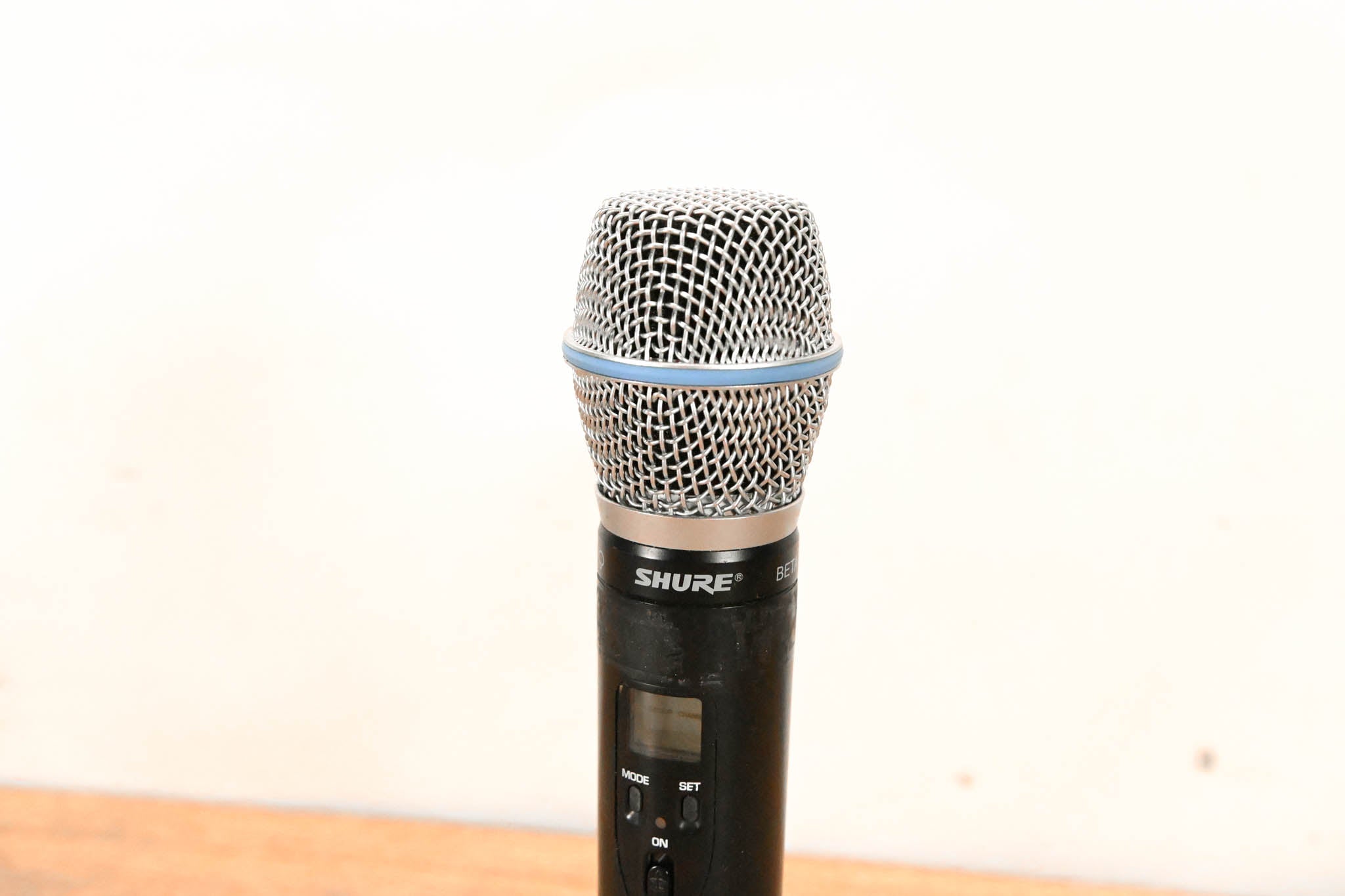 Shure ULX2/BETA87A Wireless Handheld Transmitter - J1 Band: 554-590 MHz