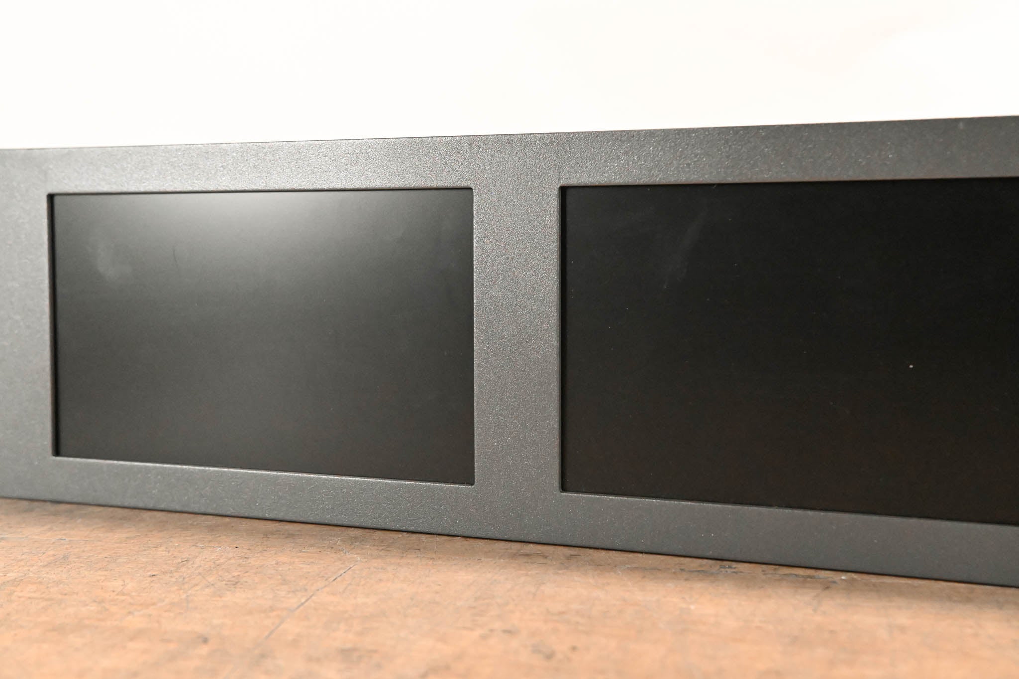 Blackmagic Design Smartview Duo Dual 8" LCD Monitors (NO POWER SUPPLY)