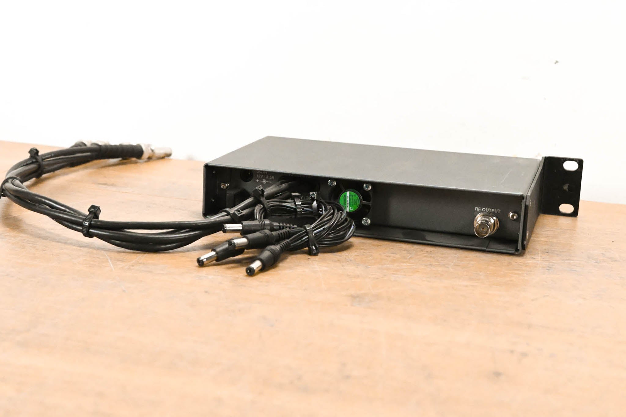 Sennheiser AC2 RF Combiner 500-870 MHz (NO POWER SUPPLY)