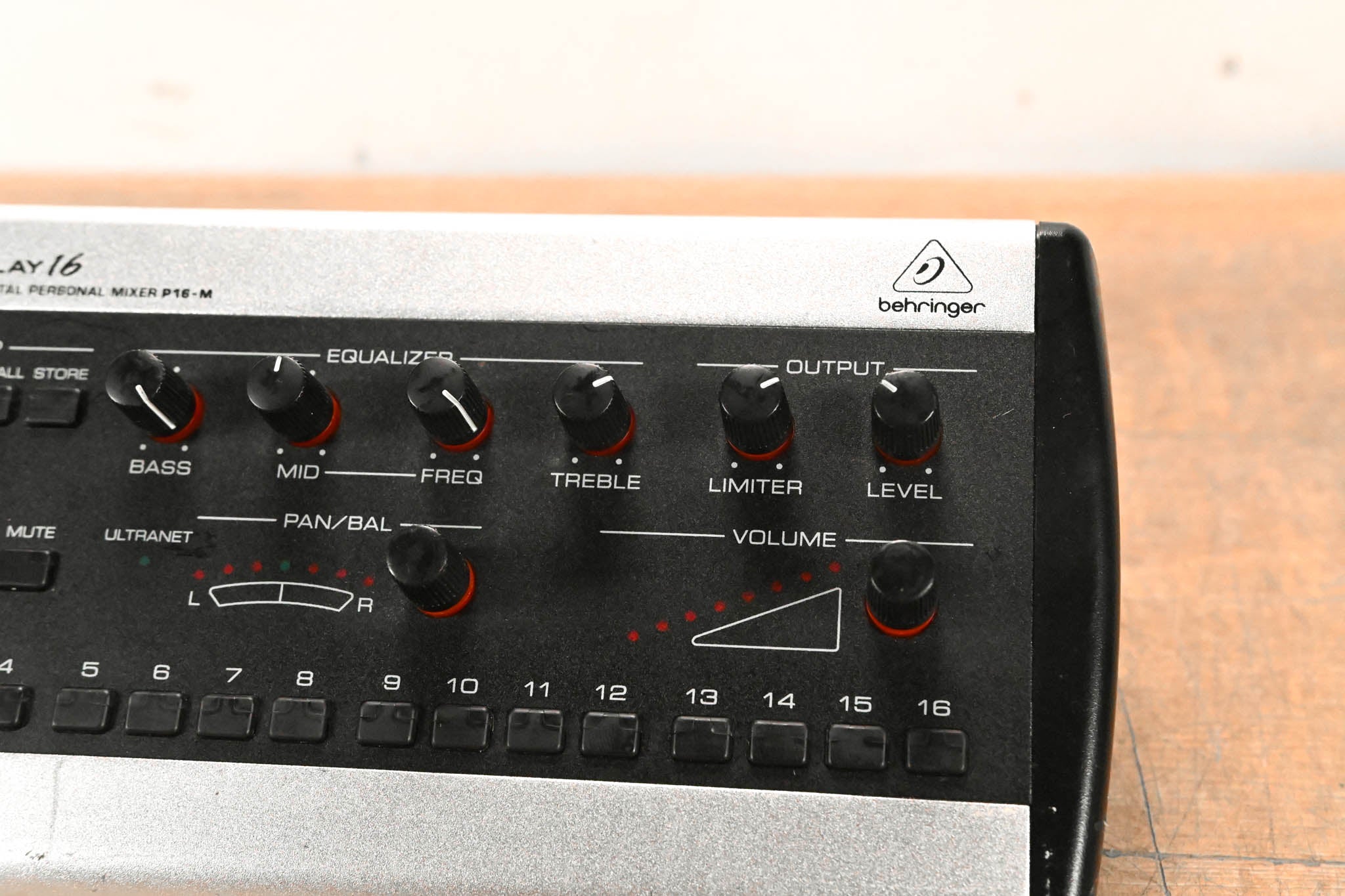 Behringer Powerplay P16-M 16-Channel Digital Personal Mixer