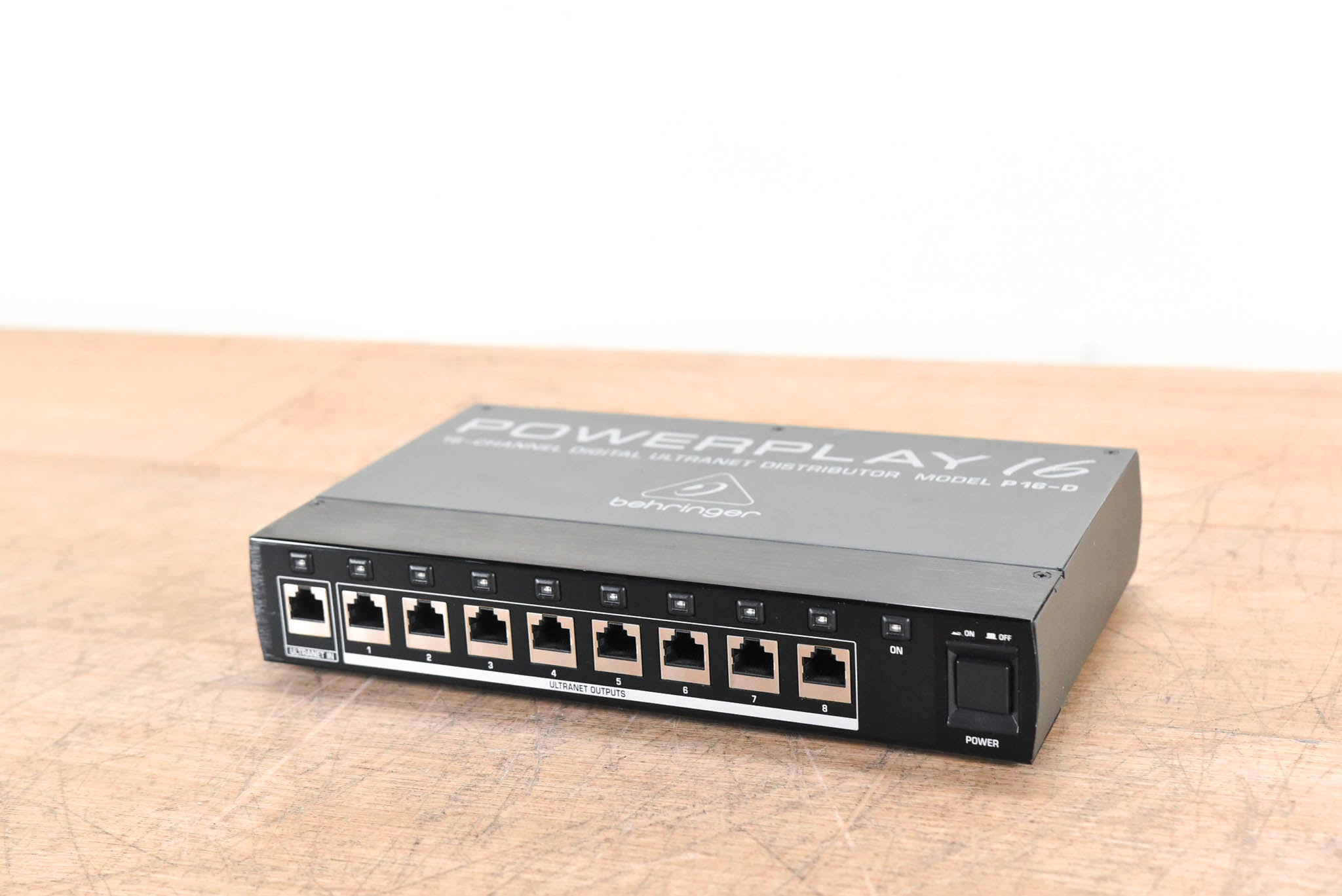 Behringer Powerplay P16-D 16-Channel Distribution Module