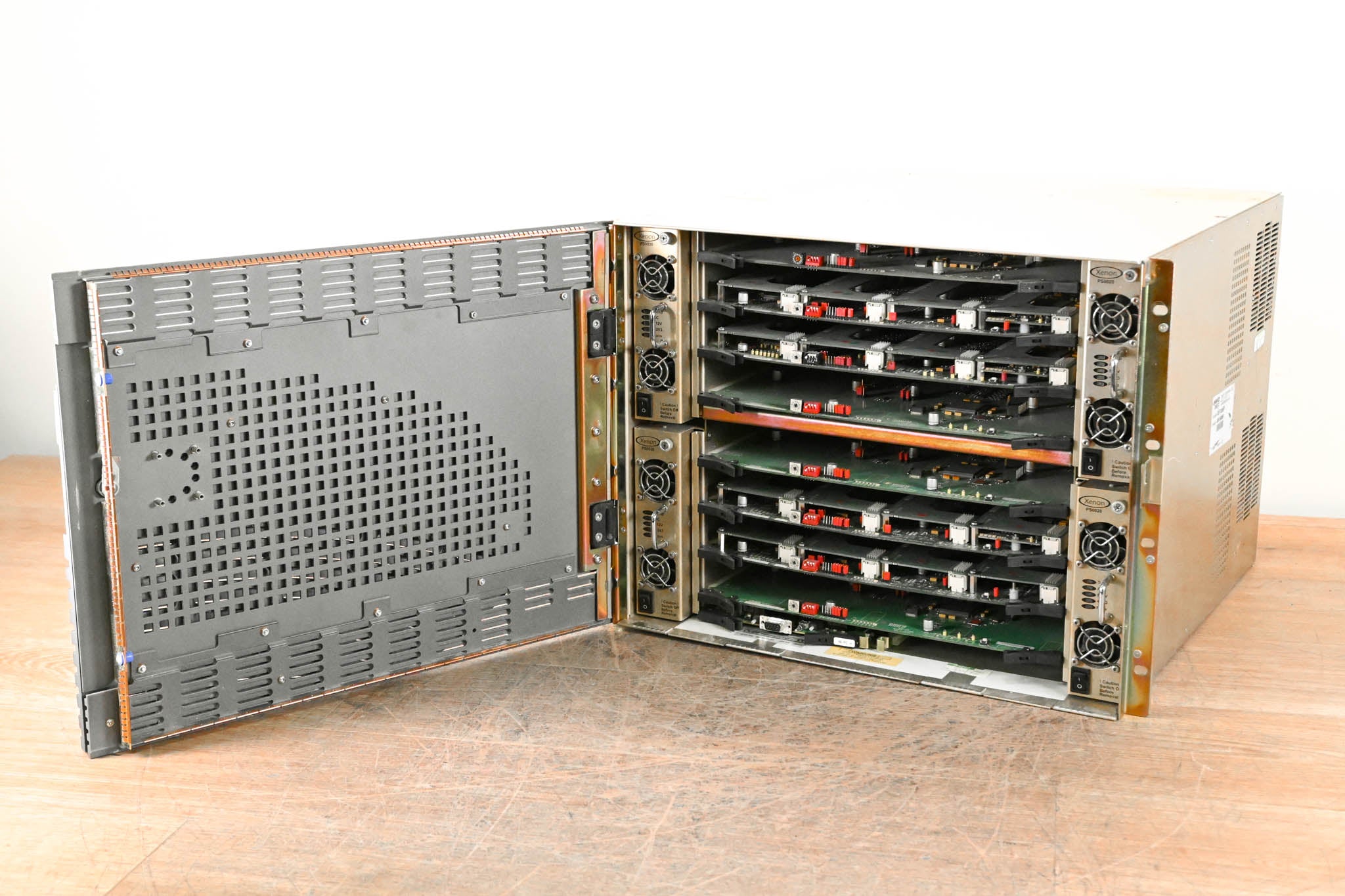 Evertz Quartz XE8-3232H Xenon Router