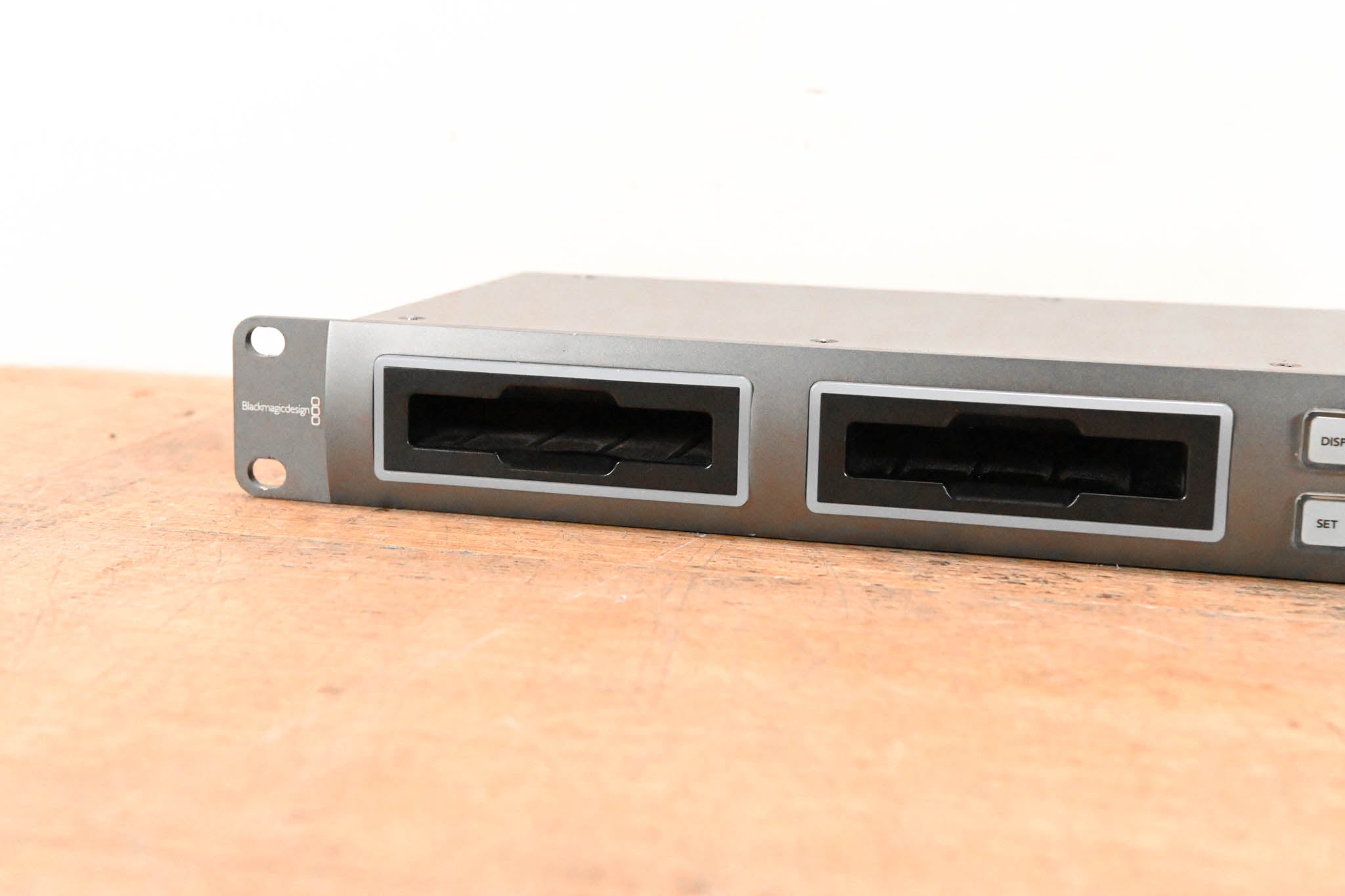 Blackmagic Design HyperDeck Studio 2