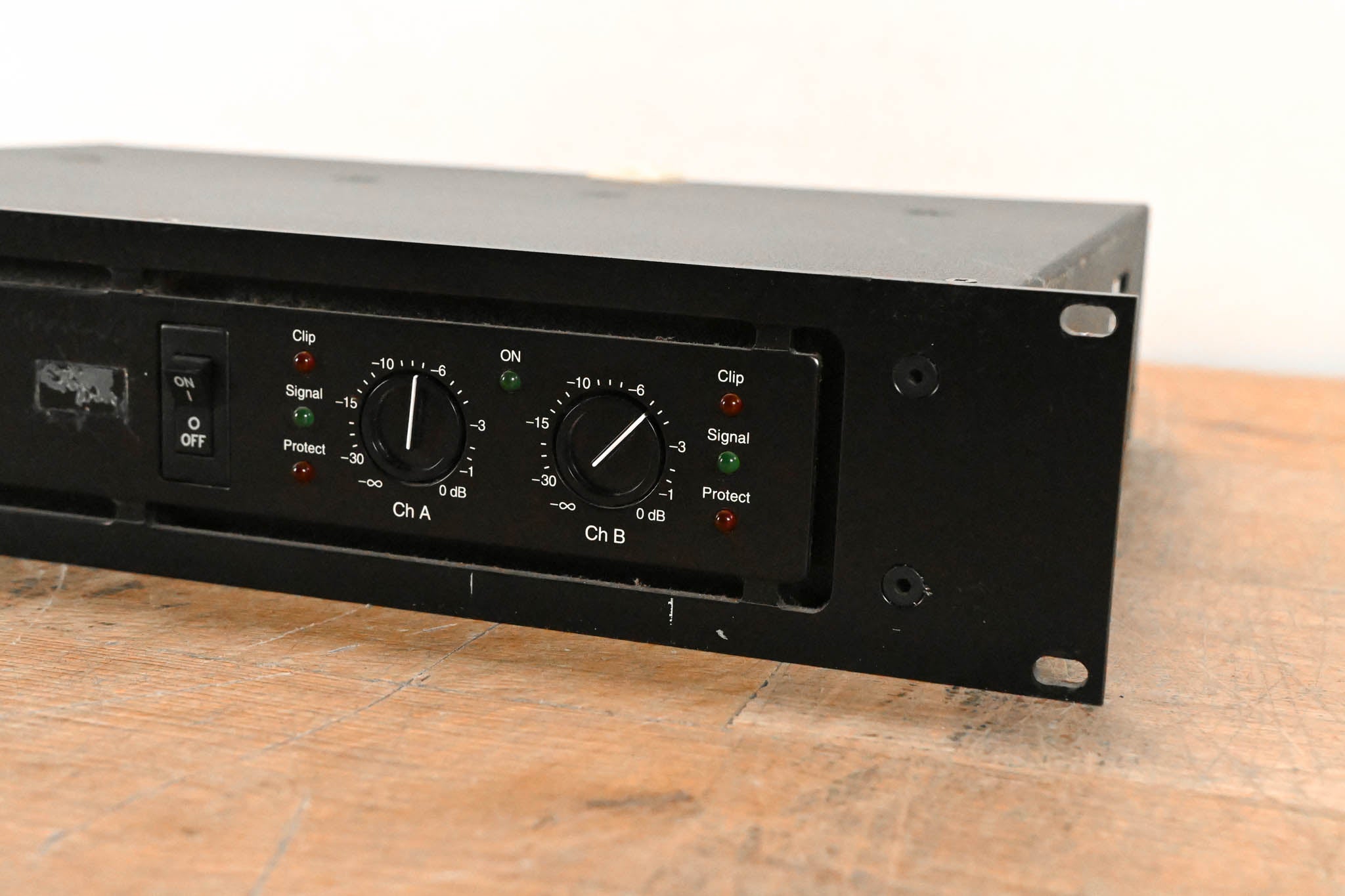 Crest Audio FA601 Stereo Power Amplifier