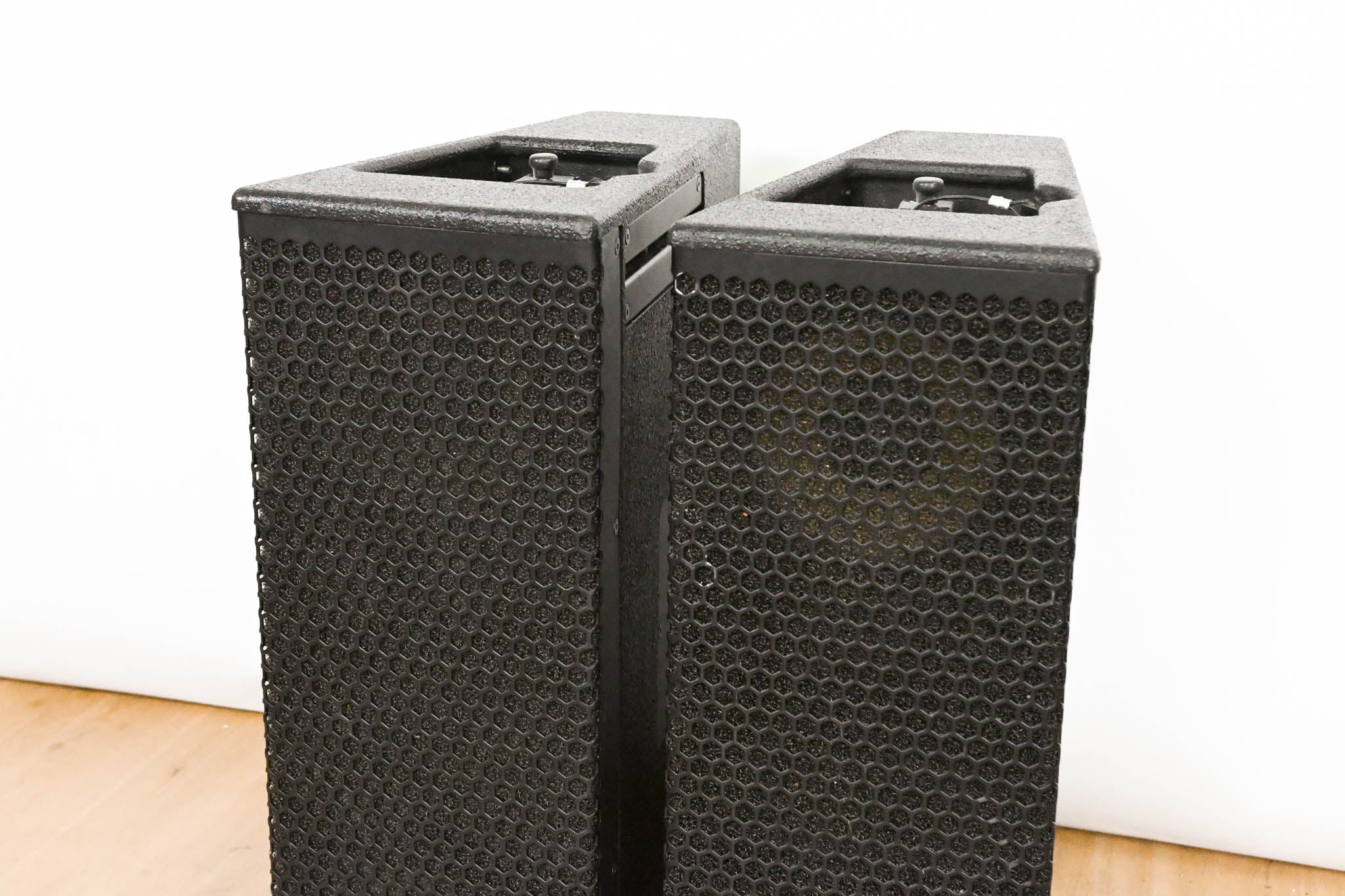Adamson SpekTrix Wave Wide Angle Vertical Enclosure (PAIR)