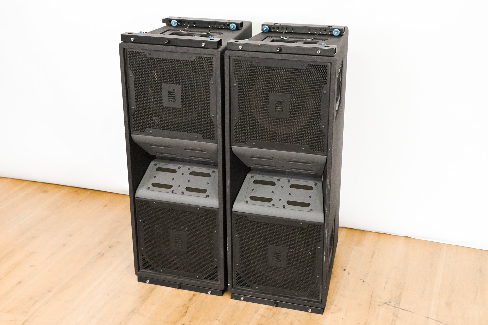JBL VT4888DP Powered 3-Way Line Array Speaker (PAIR)