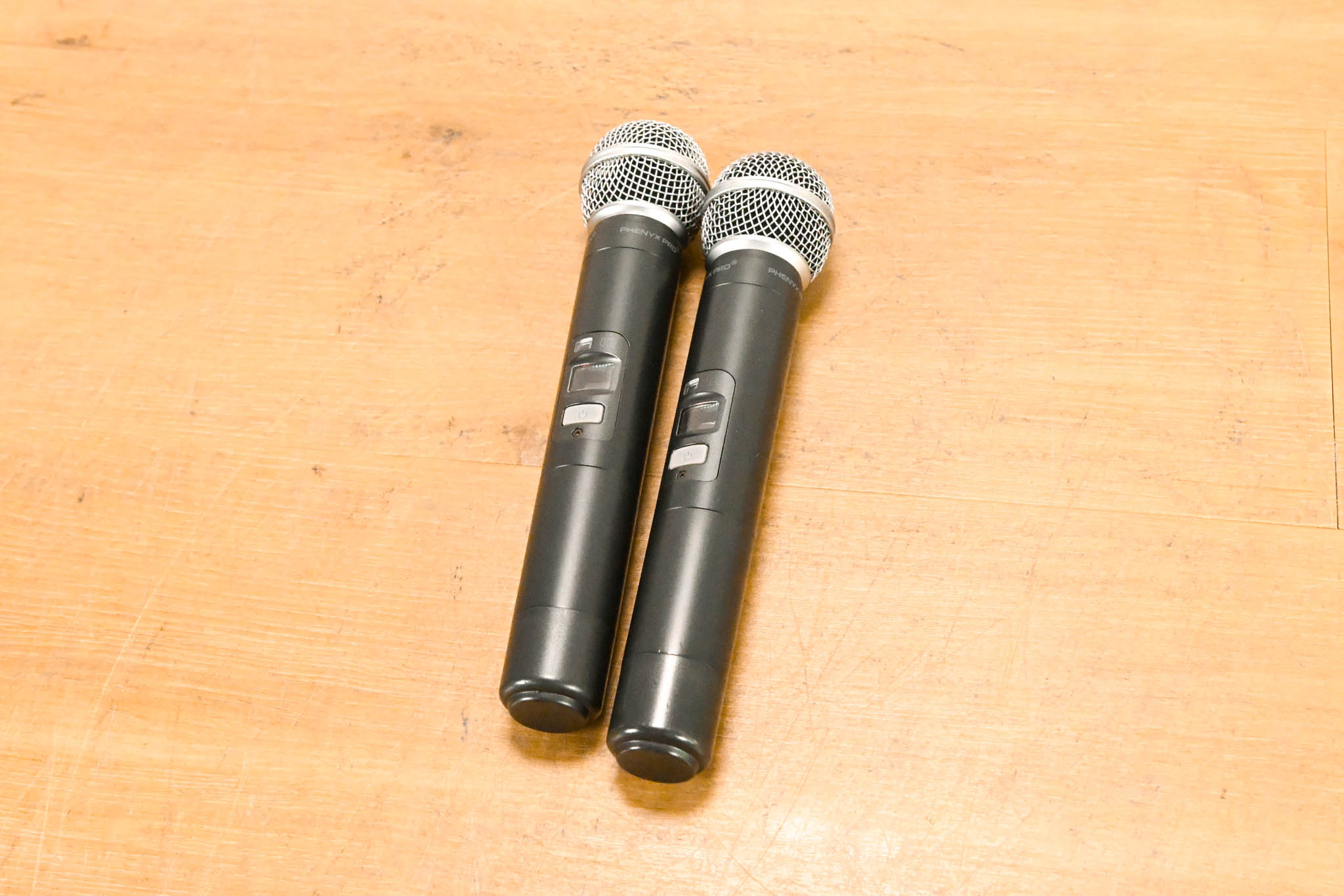 Phenyx Pro PTU-7000 Wireless System w/ 2x PWH7 Mics & 2x PWB7 Bodypacks