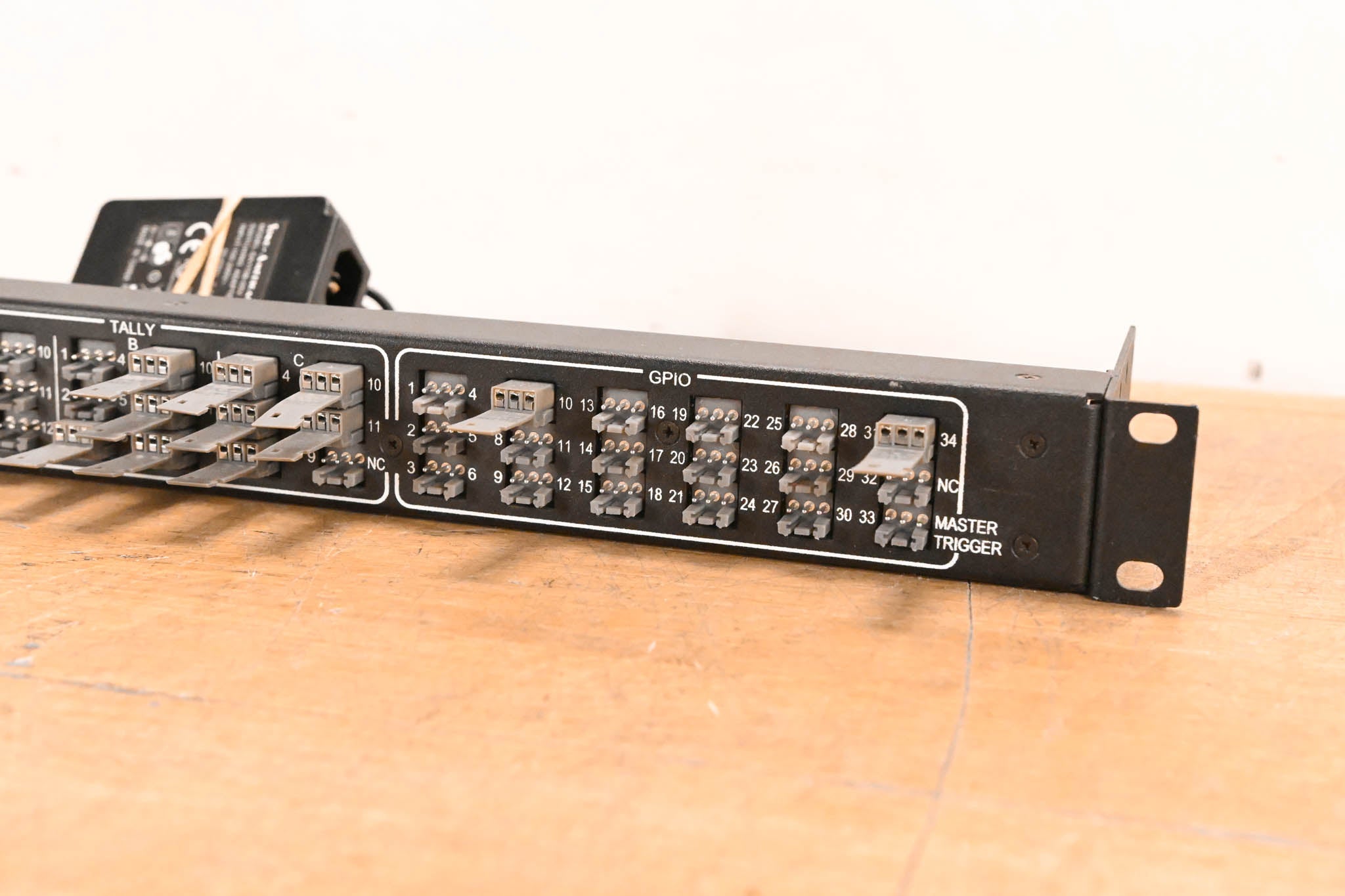 Ross Carbonite Breakout Panel