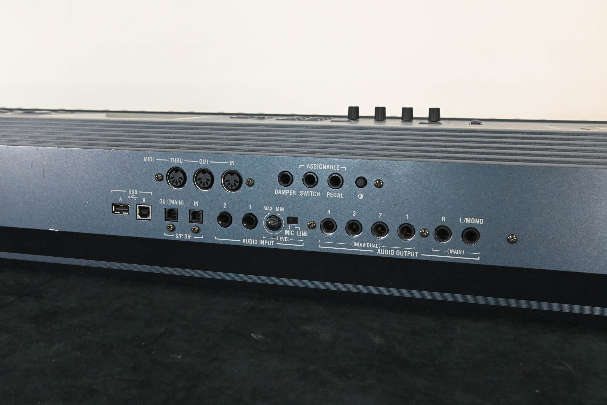 Korg Triton Extreme 88 88-Key 120-Voice Polyphonic Workstation