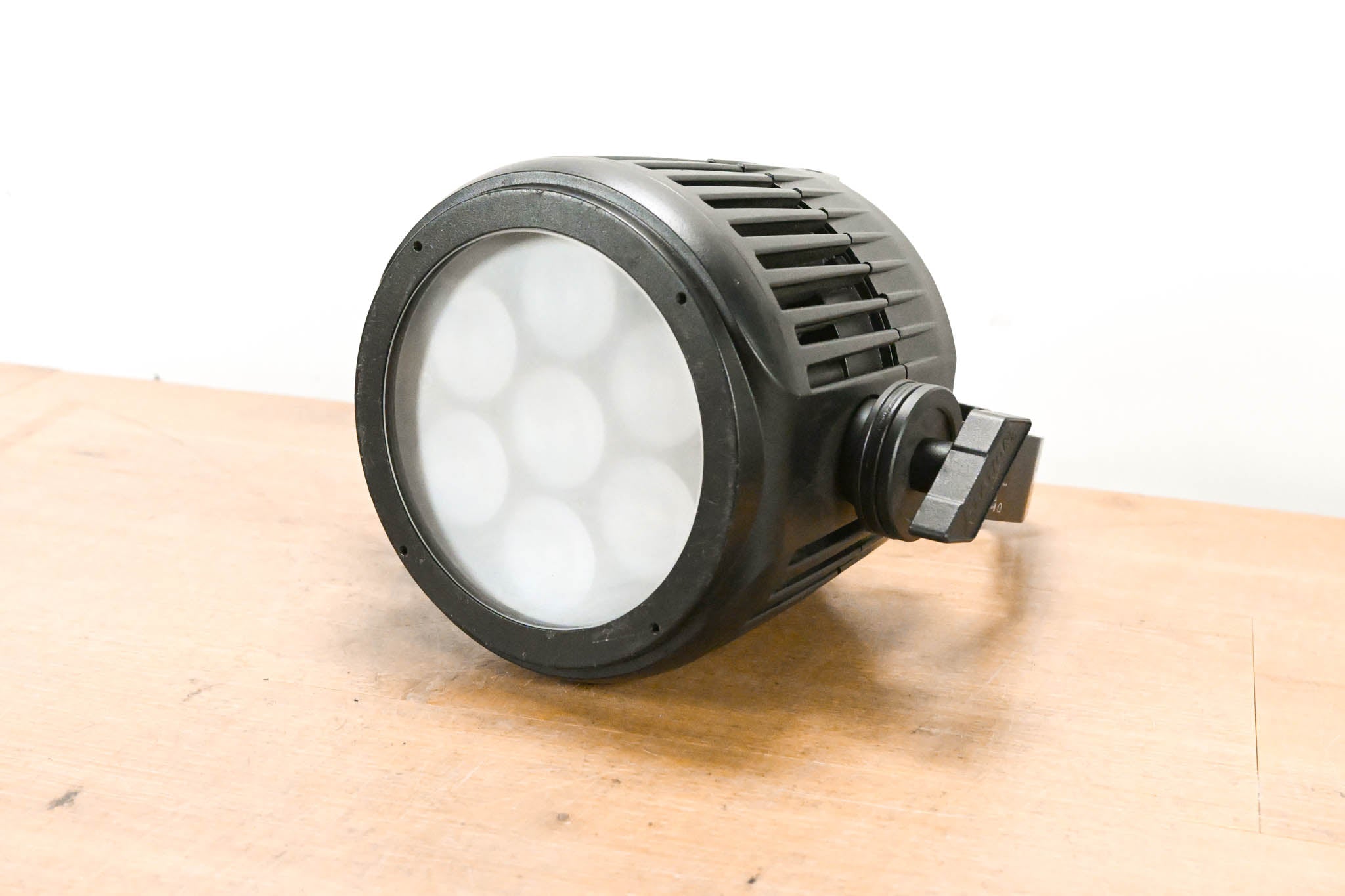 Elation SEVEN PAR 7IP 7-Color LED Par Wash Light (NO POWER CABLE)