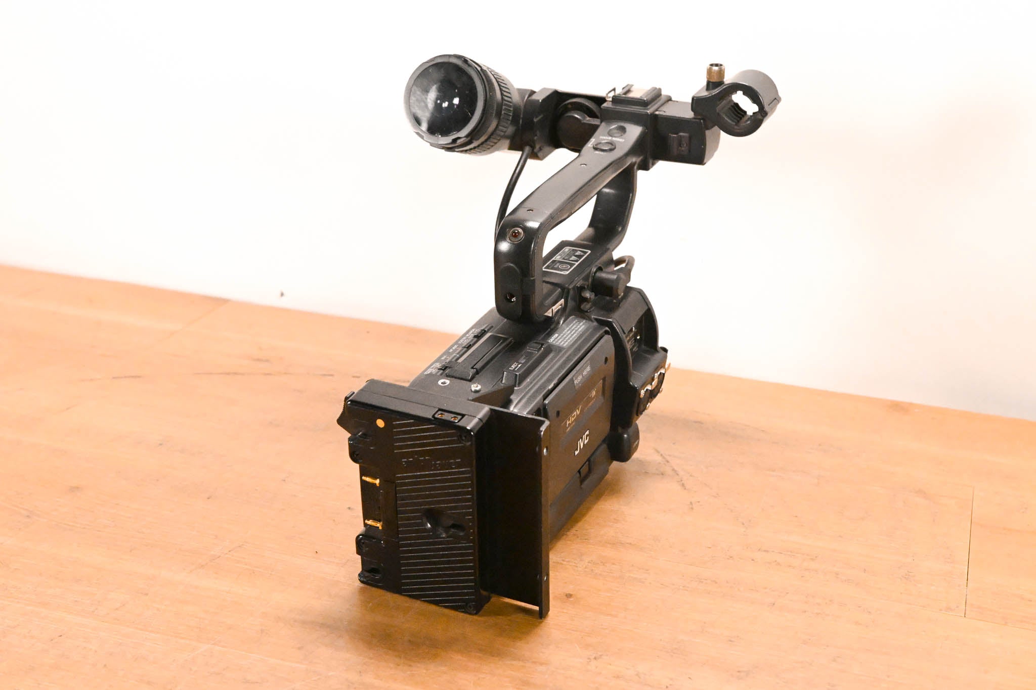 JVC GY-HD100 High Definition 3-CCD MiniDV Professional Camcorder