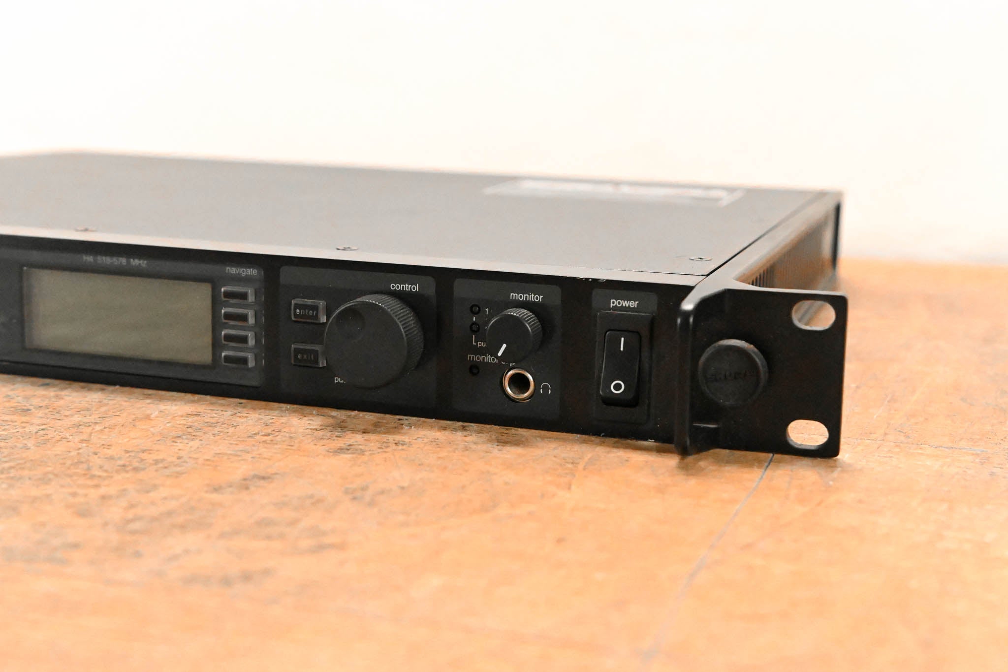 Shure UR4D Wireless Receiver w/ two UR1 Bodypack Transmitters - H4 Band