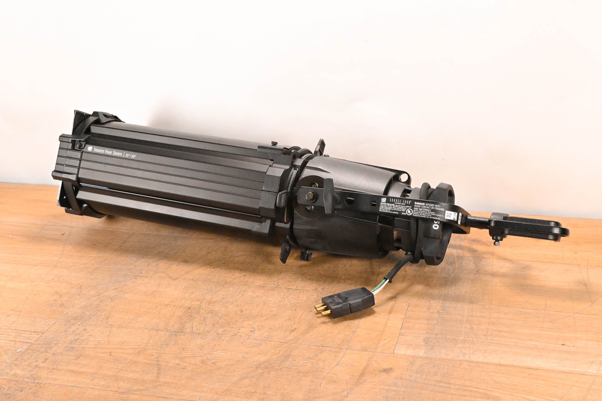 ETC Source Four Zoom 15-30 Degree 750 Ellipsoidal Light