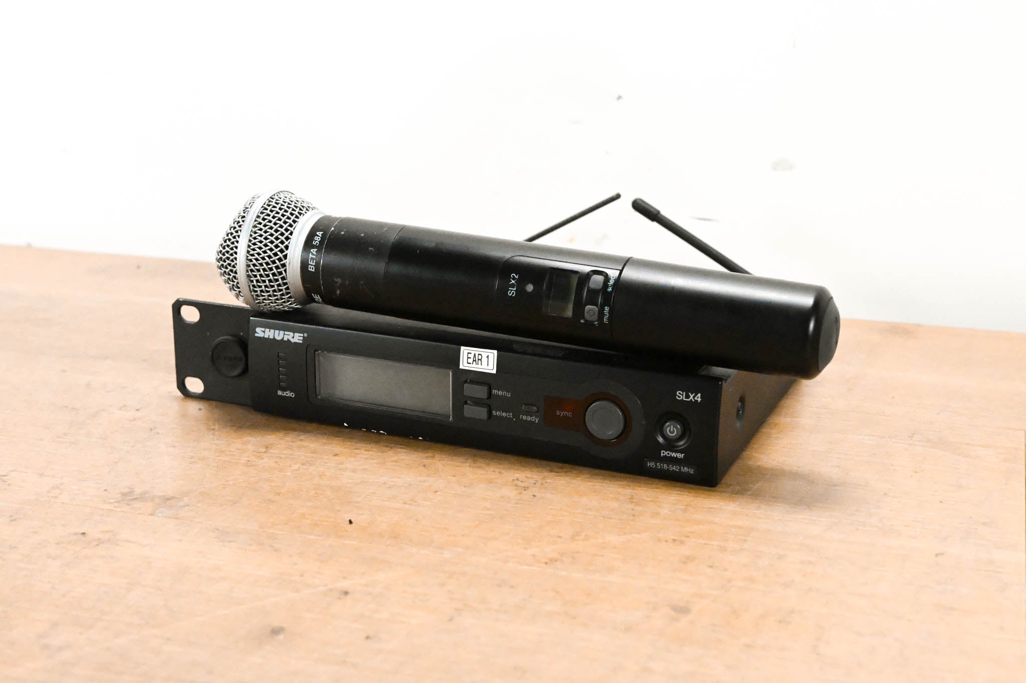 Shure SLX24/BETA58A Handheld Wireless System - H5 Band (NO POWER SUPPLY)