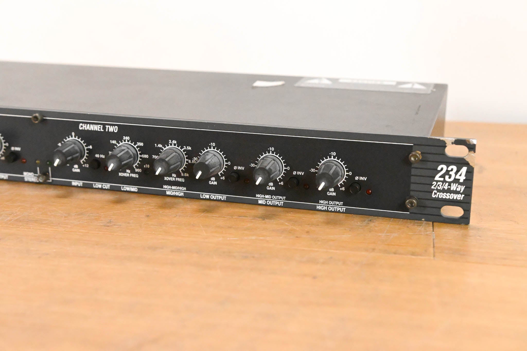 dbx 234 Stereo 2/3 Way, Mono 4-Way Crossover