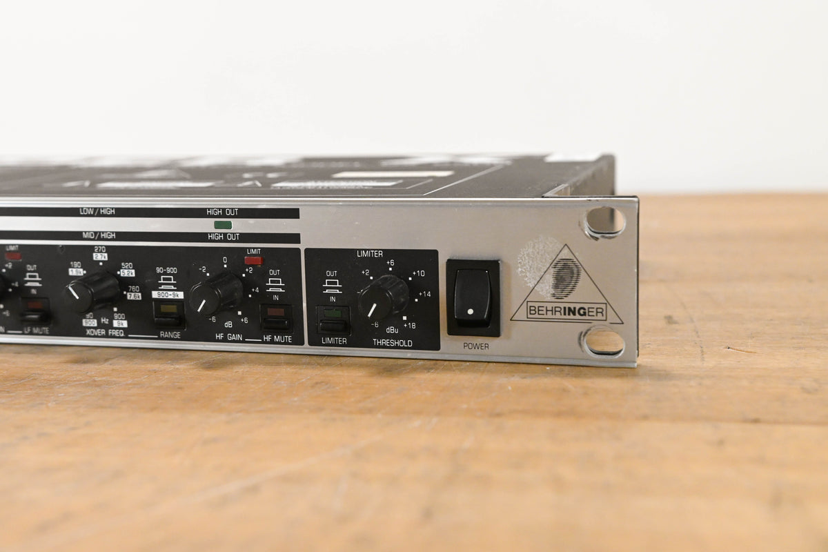 Behringer CX 2300 Super X Crossover w/ Limiters