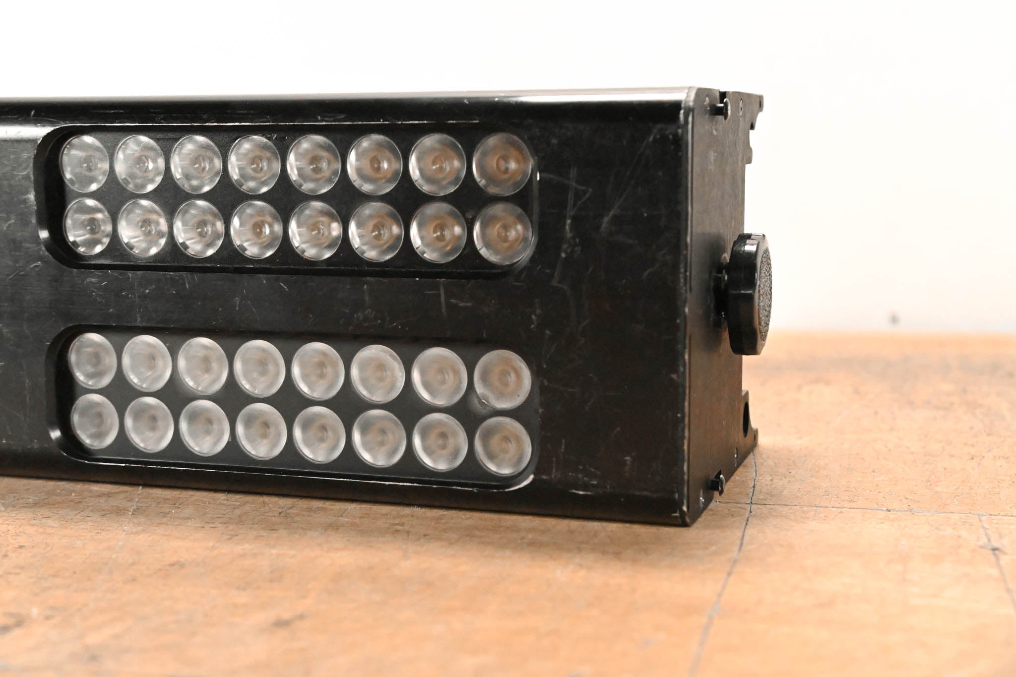 Chroma-Q CHCS2 Color Split LED Fixture