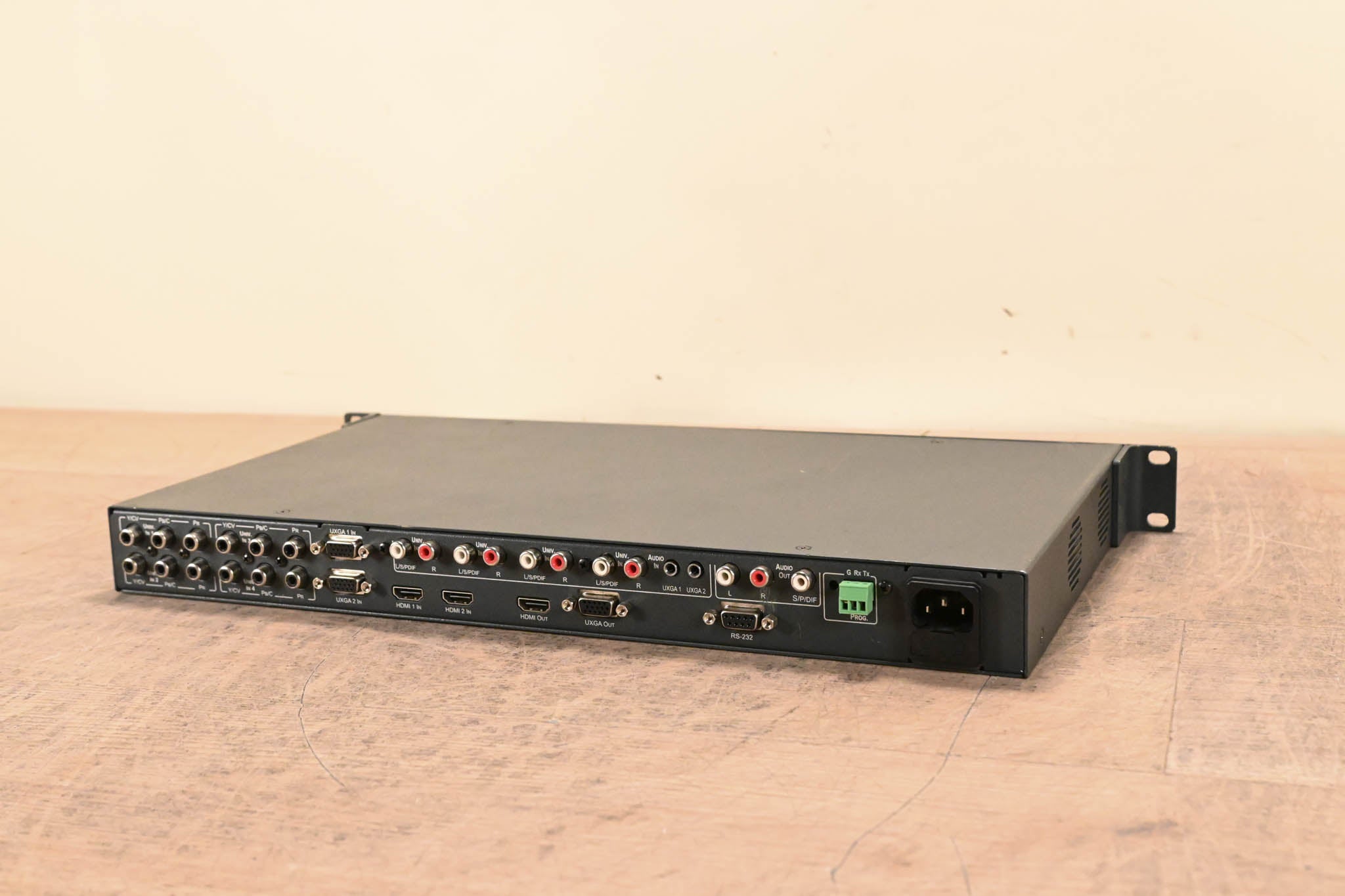 Kramer VP-728 9−Input ProScale Presentation Scaler/Switcher