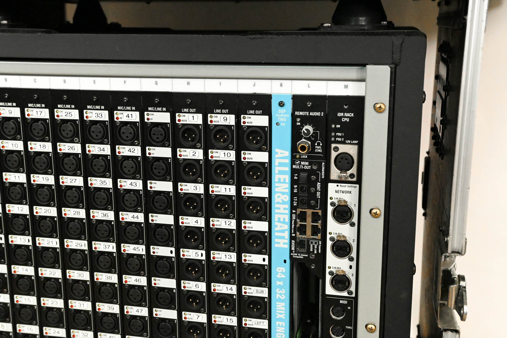 Allen & Heath iLive-144 Digital Mixing Console with iDR-64 Mix Engine