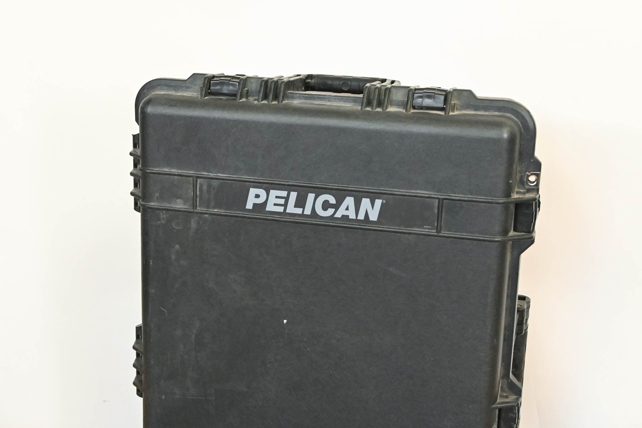Pelican 1650 Protector Case (No Foam)